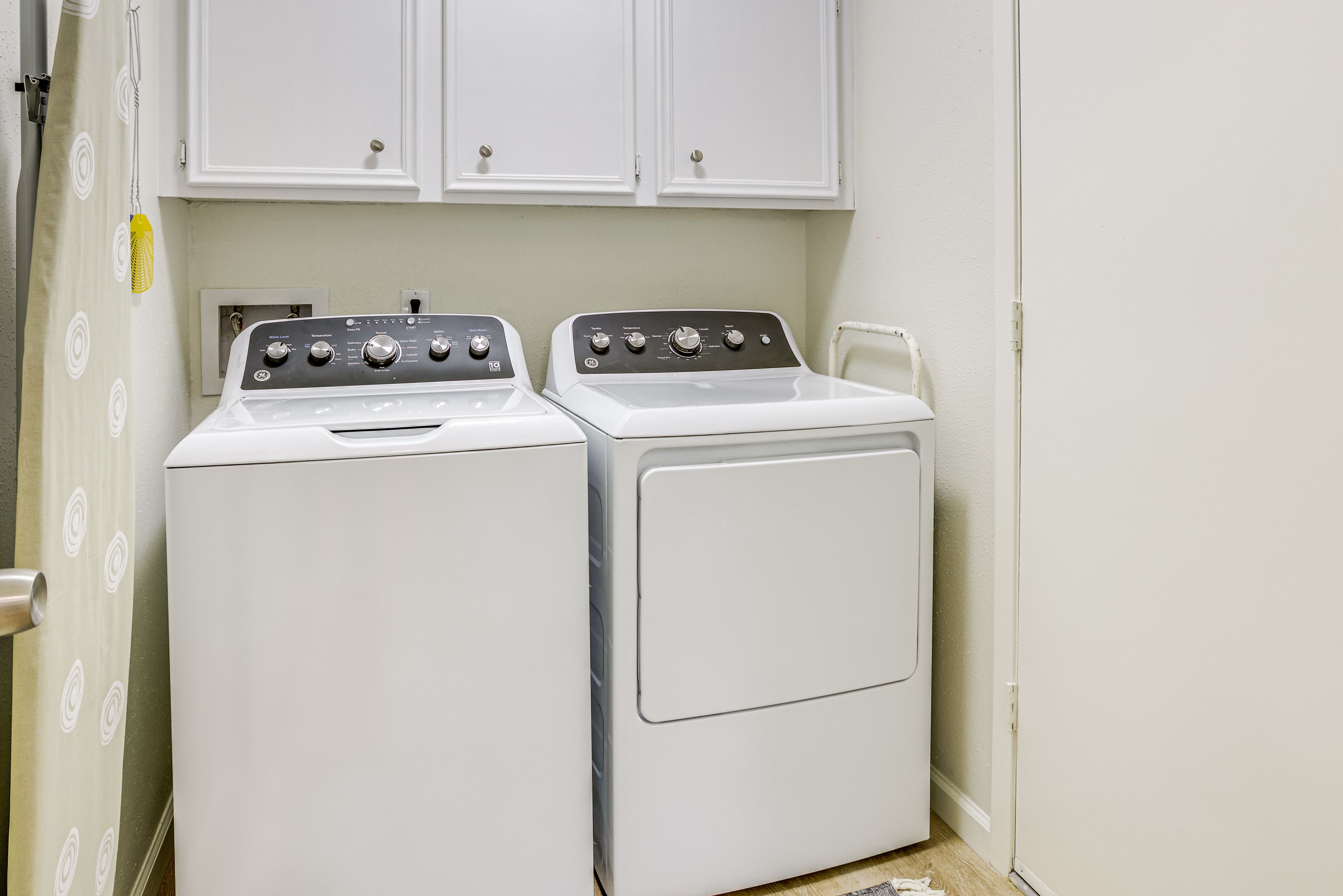 Washer & Dryer