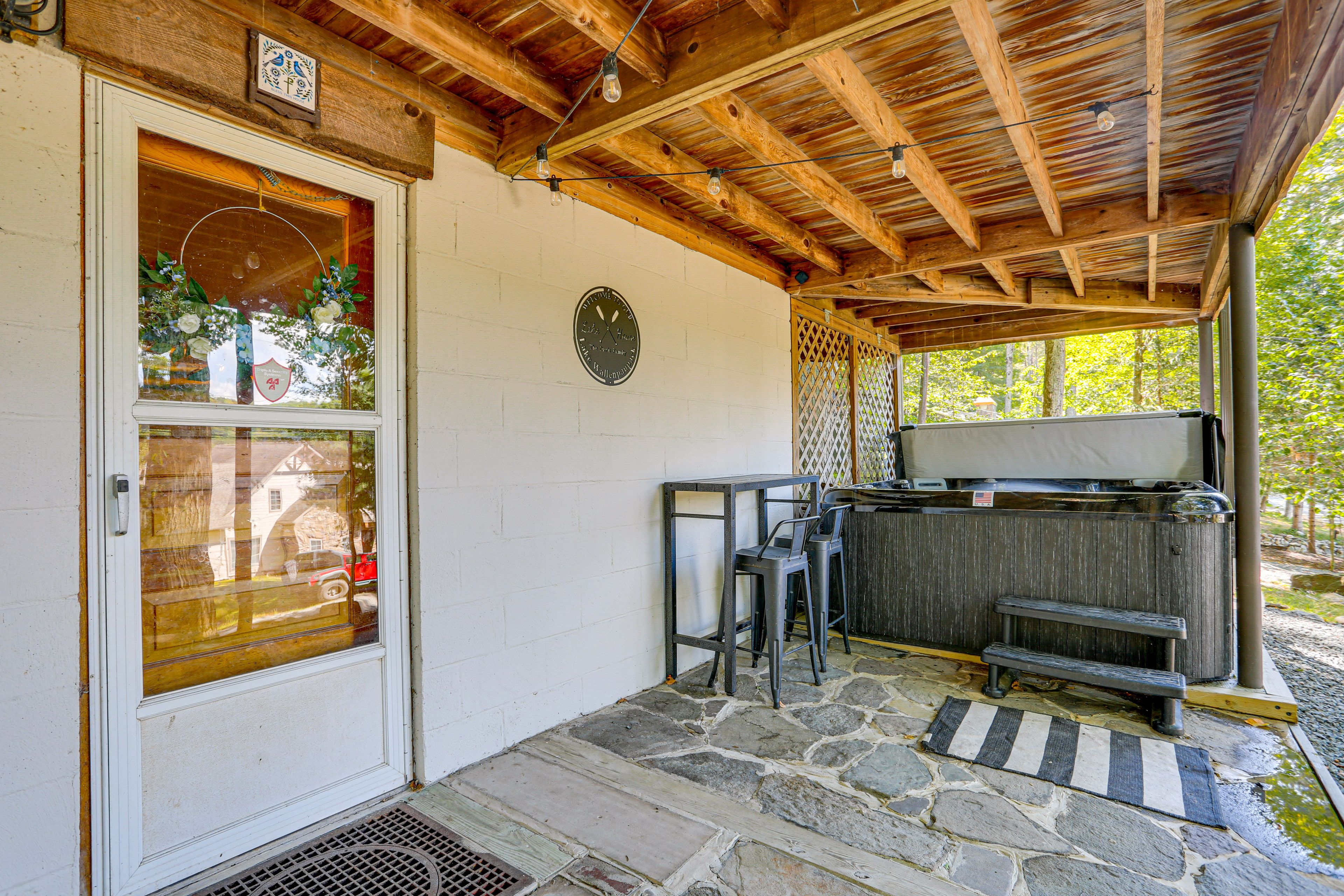 Covered Patio | Hot Tub