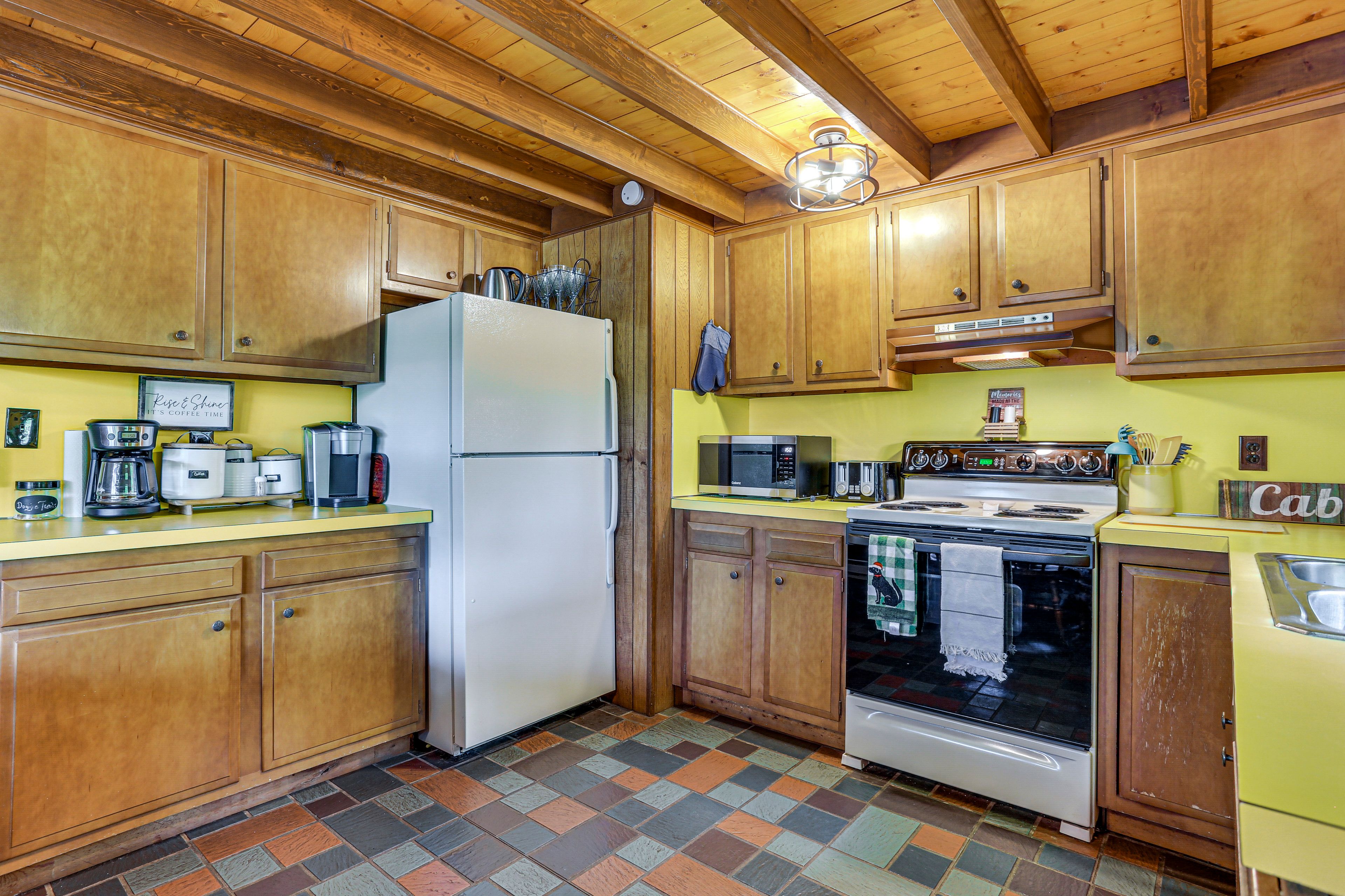 Kitchen | Drip & Keurig Coffee Makers | 2nd Floor