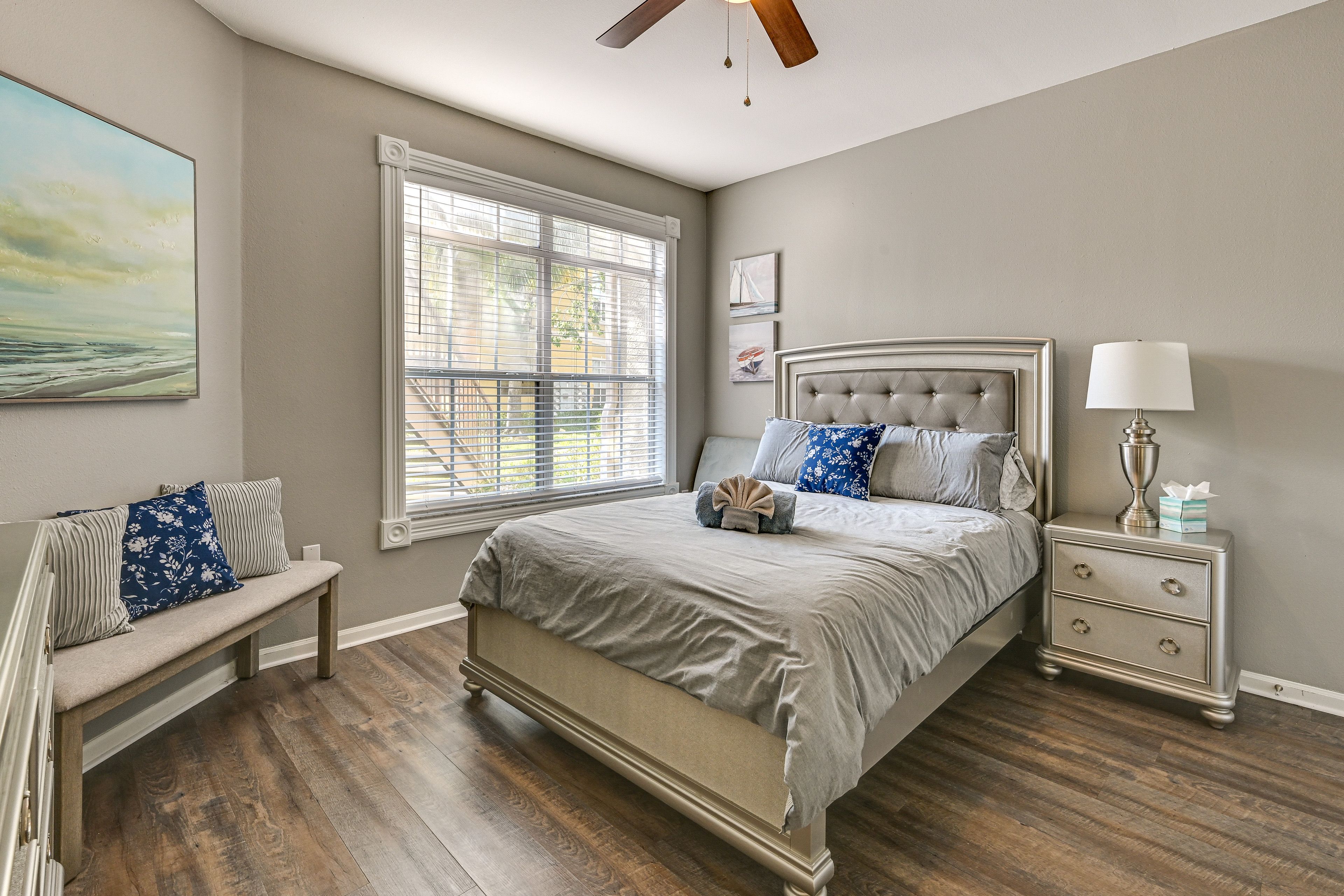 Bedroom | Queen Bed | Linens Provided