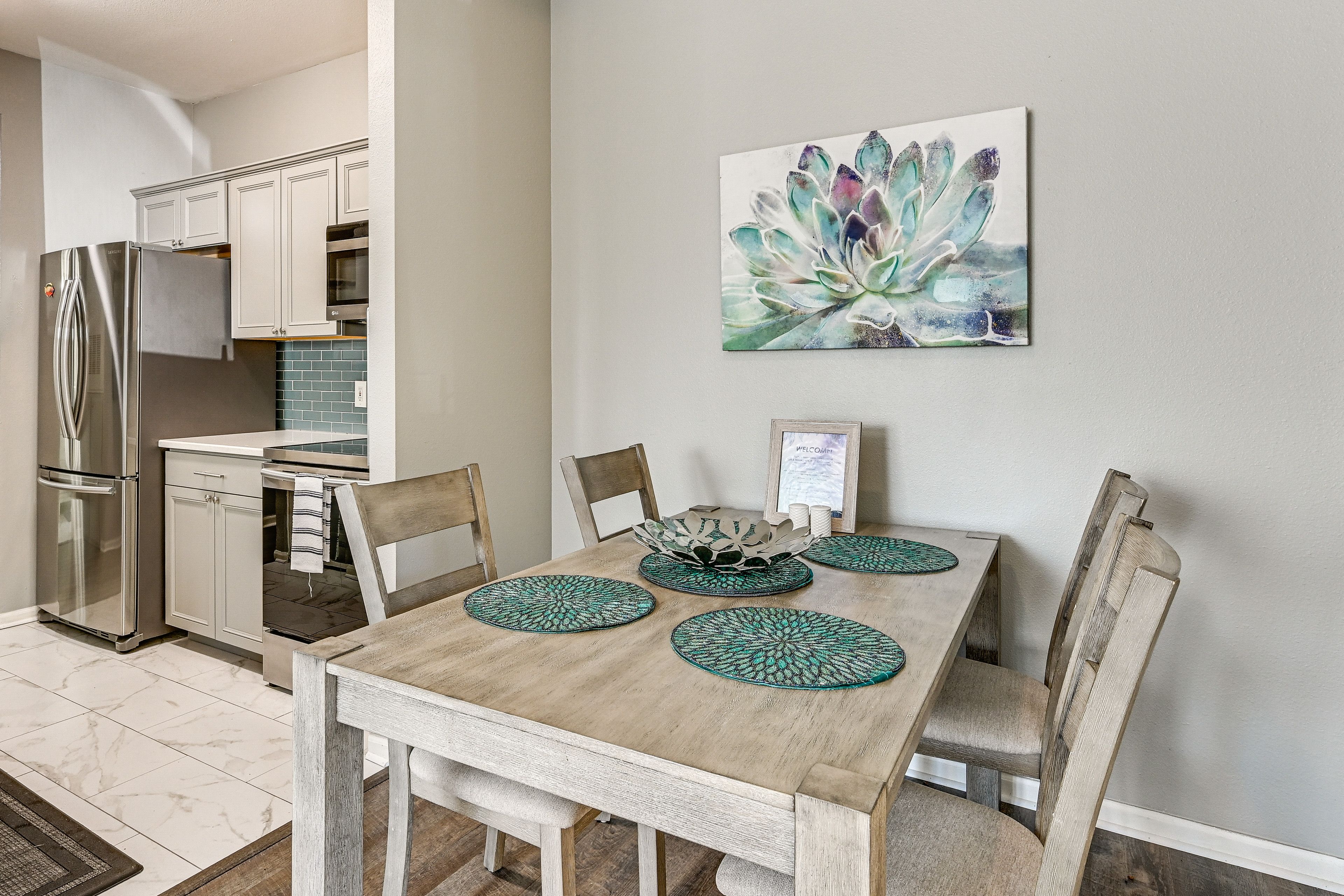 Dining Area | Dishware & Flatware | Central A/C & Heat