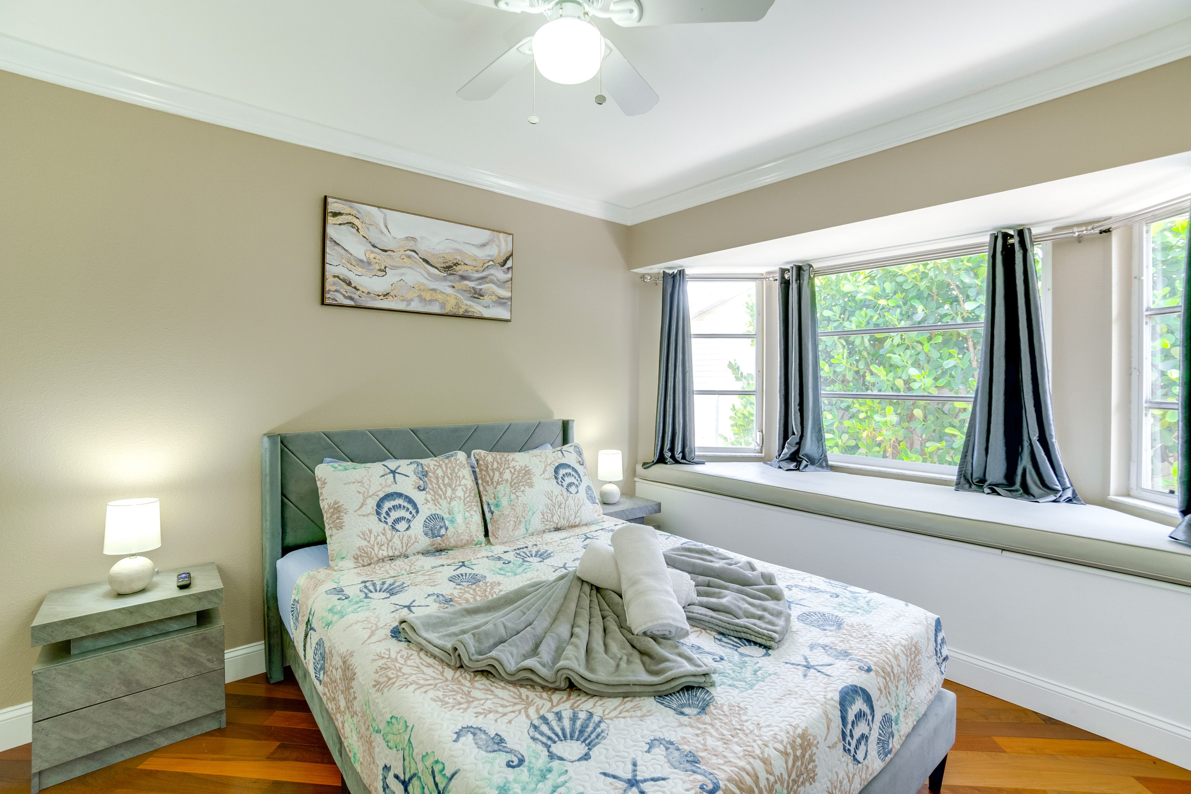Bedroom 3 | Queen Bed