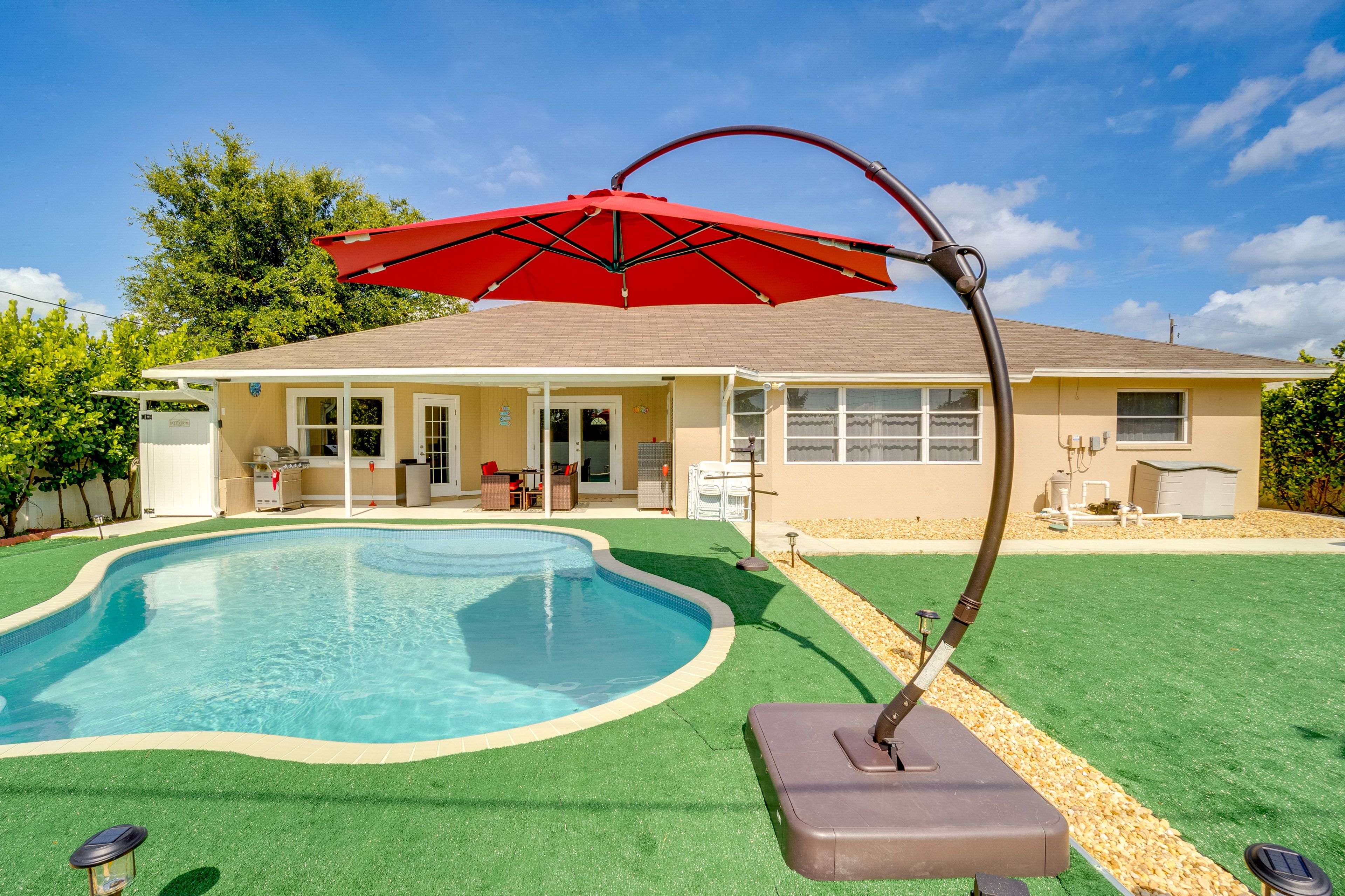 North Port Vacation Rental | 3BR | 2BA | 1 Step Required | 1,860 Sq Ft