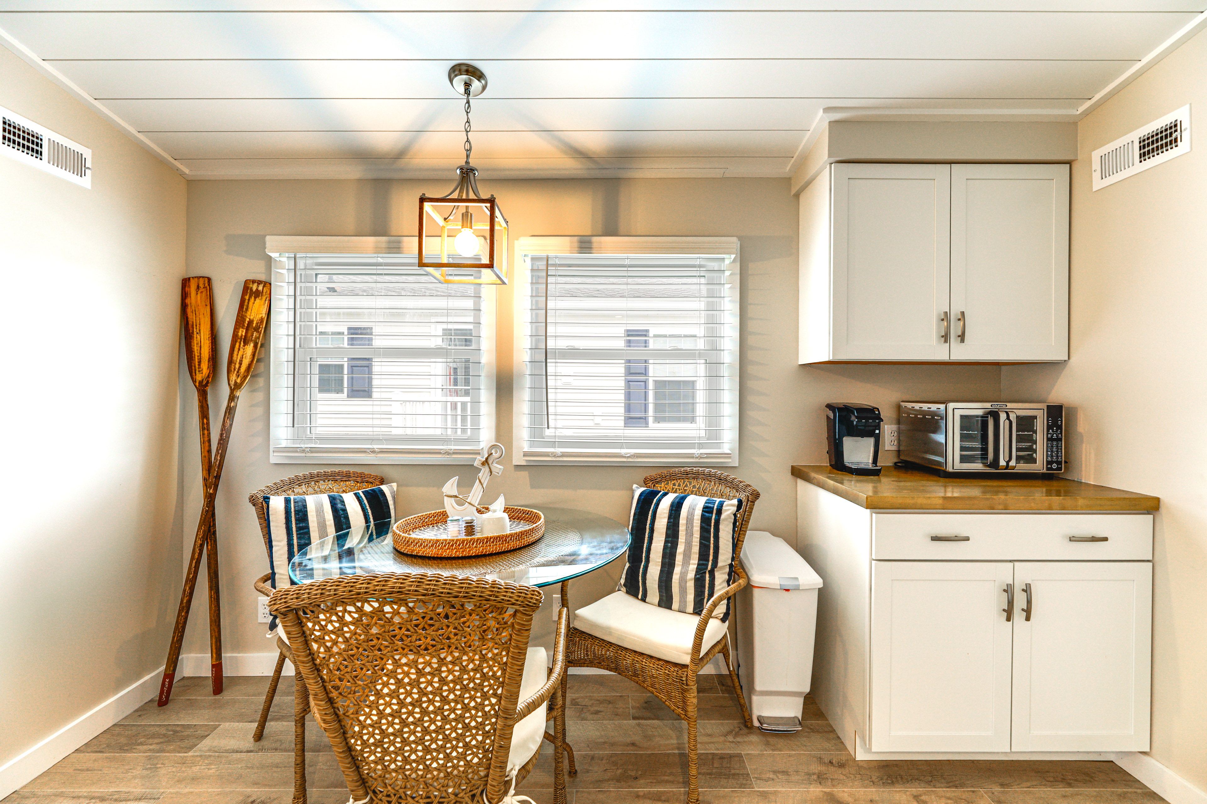Dining Area | Dishware & Flatware