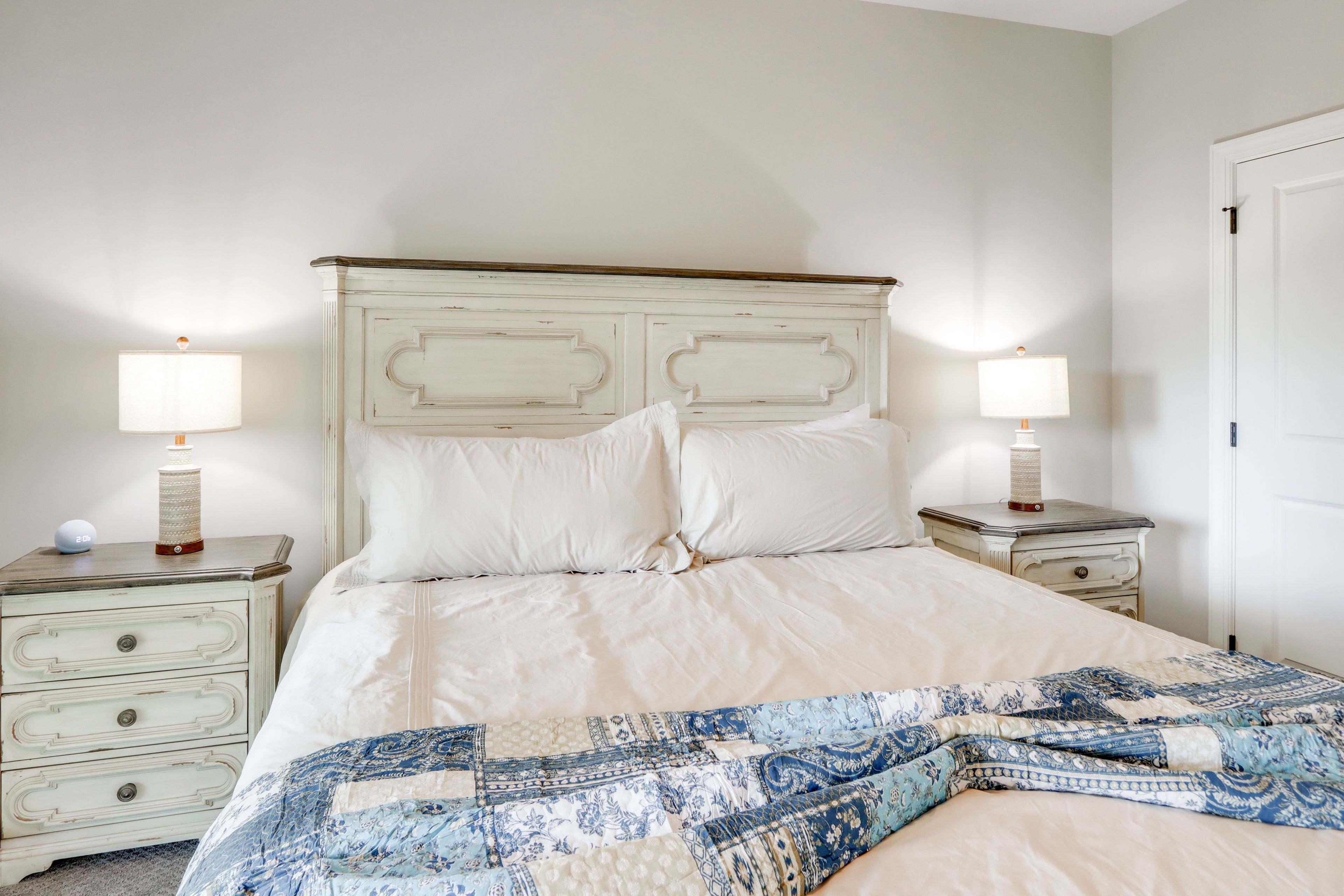 Bedroom 1 | King Bed | Deck Access | Main Floor