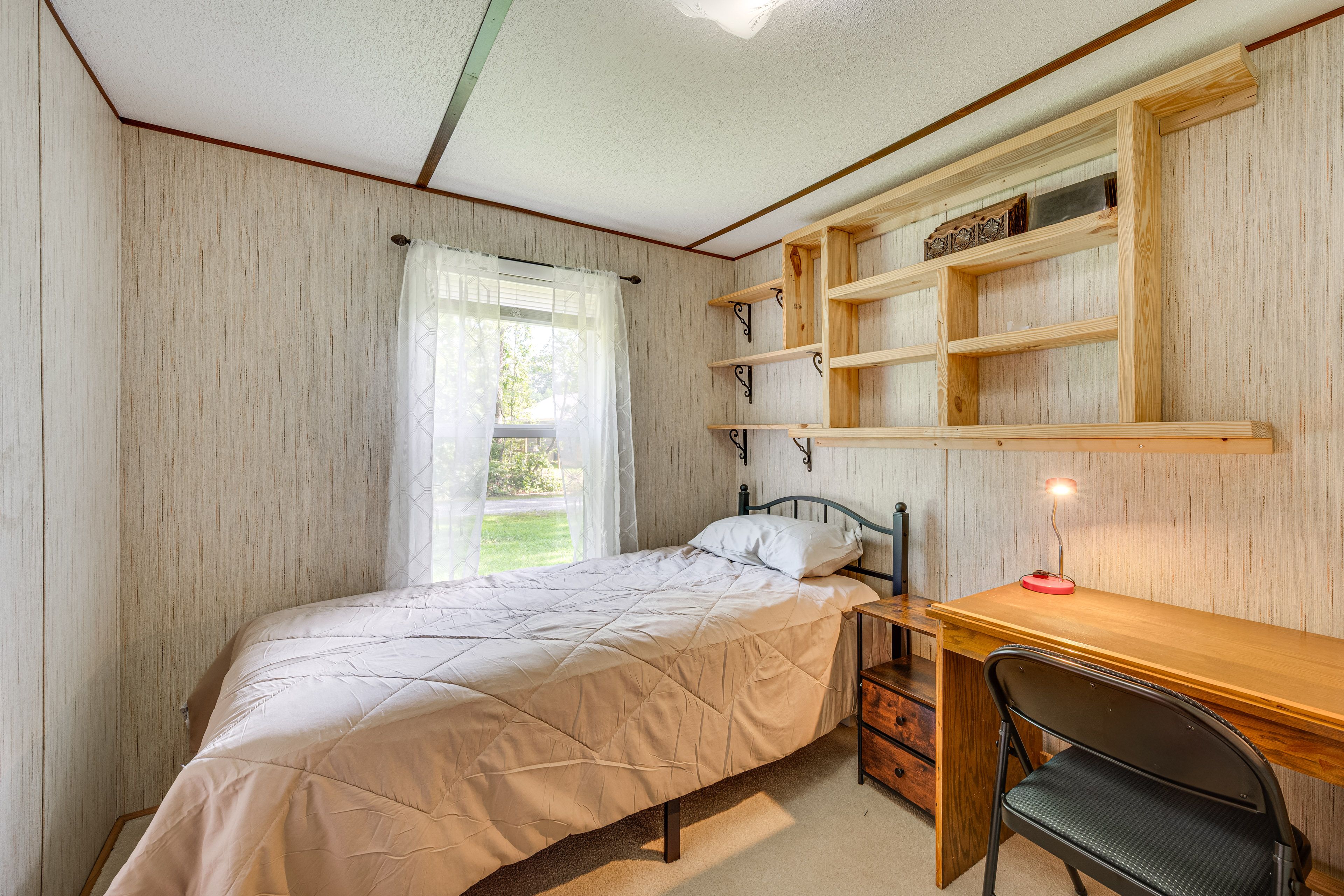 Bedroom 3 | Twin Bed | Desk