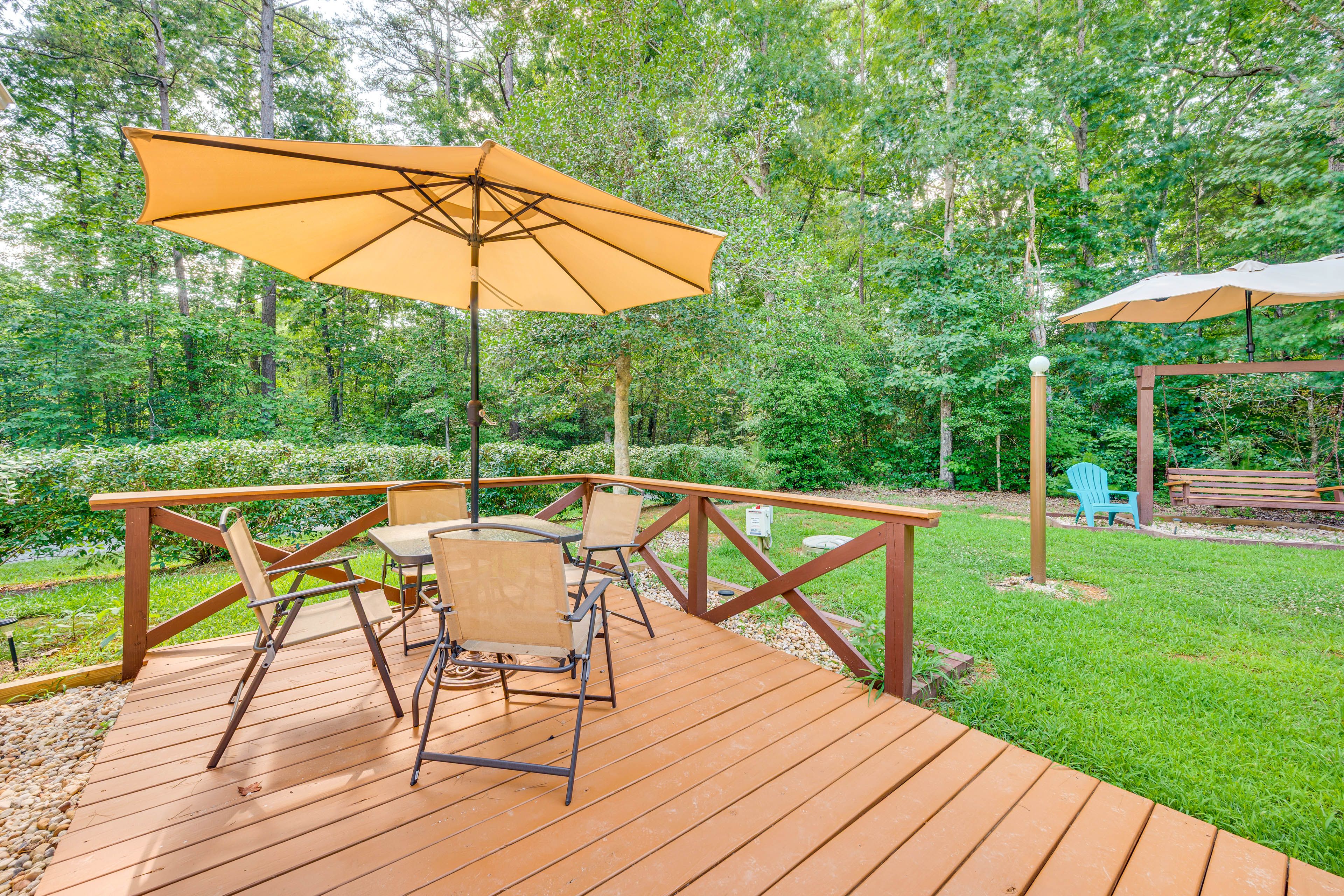 Back Deck | Gas Grill | Dining Area