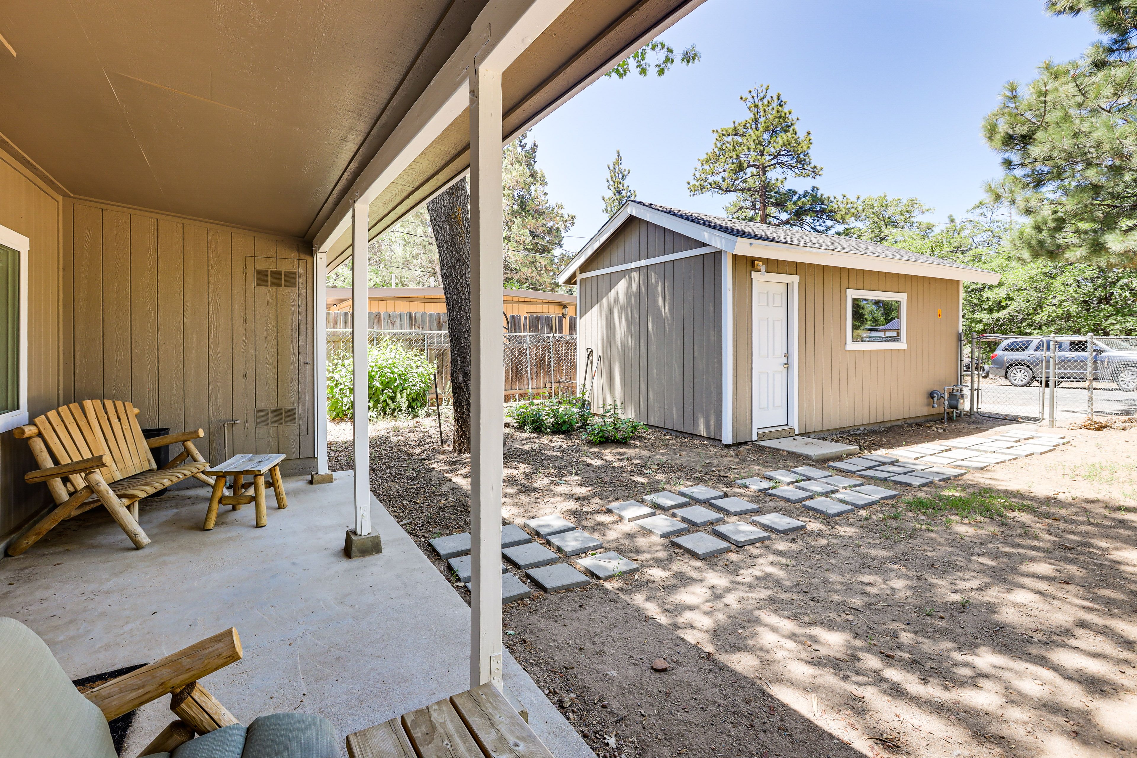 Exterior | Front Porch | Outdoor Seating