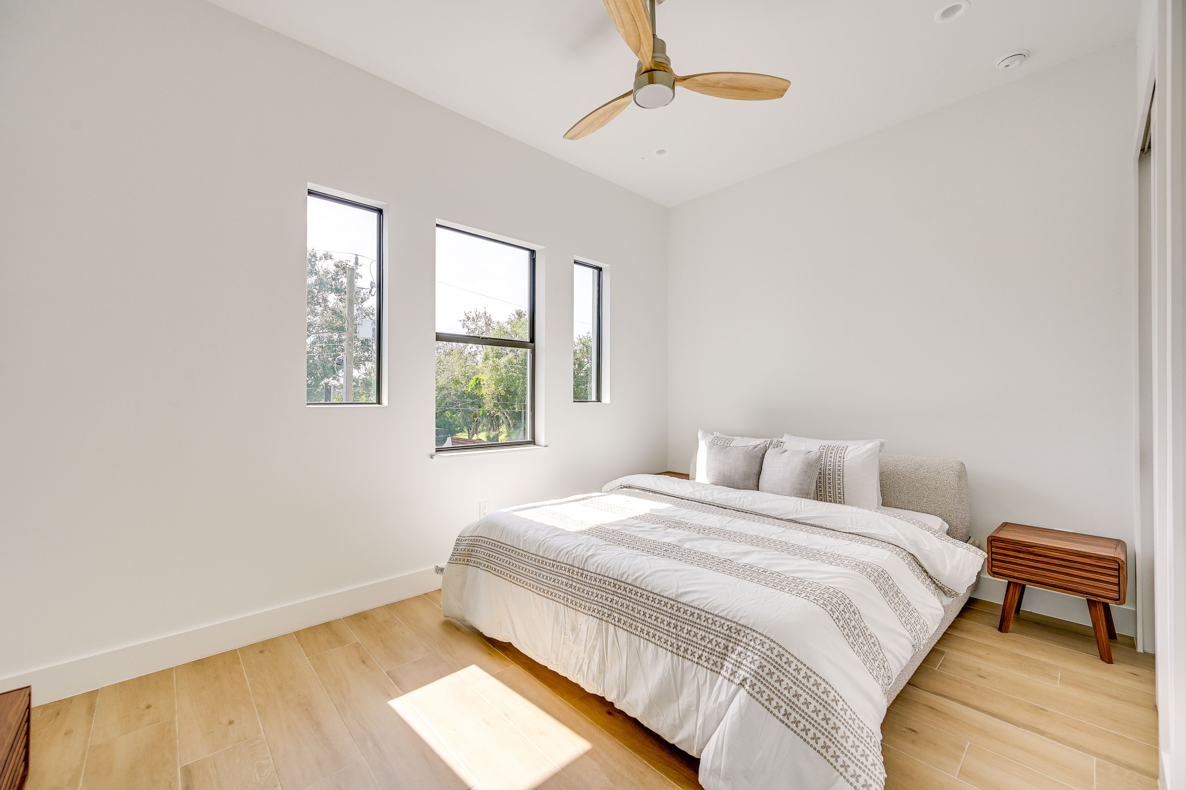 Bedroom 4 | Queen Bed | 2nd Floor