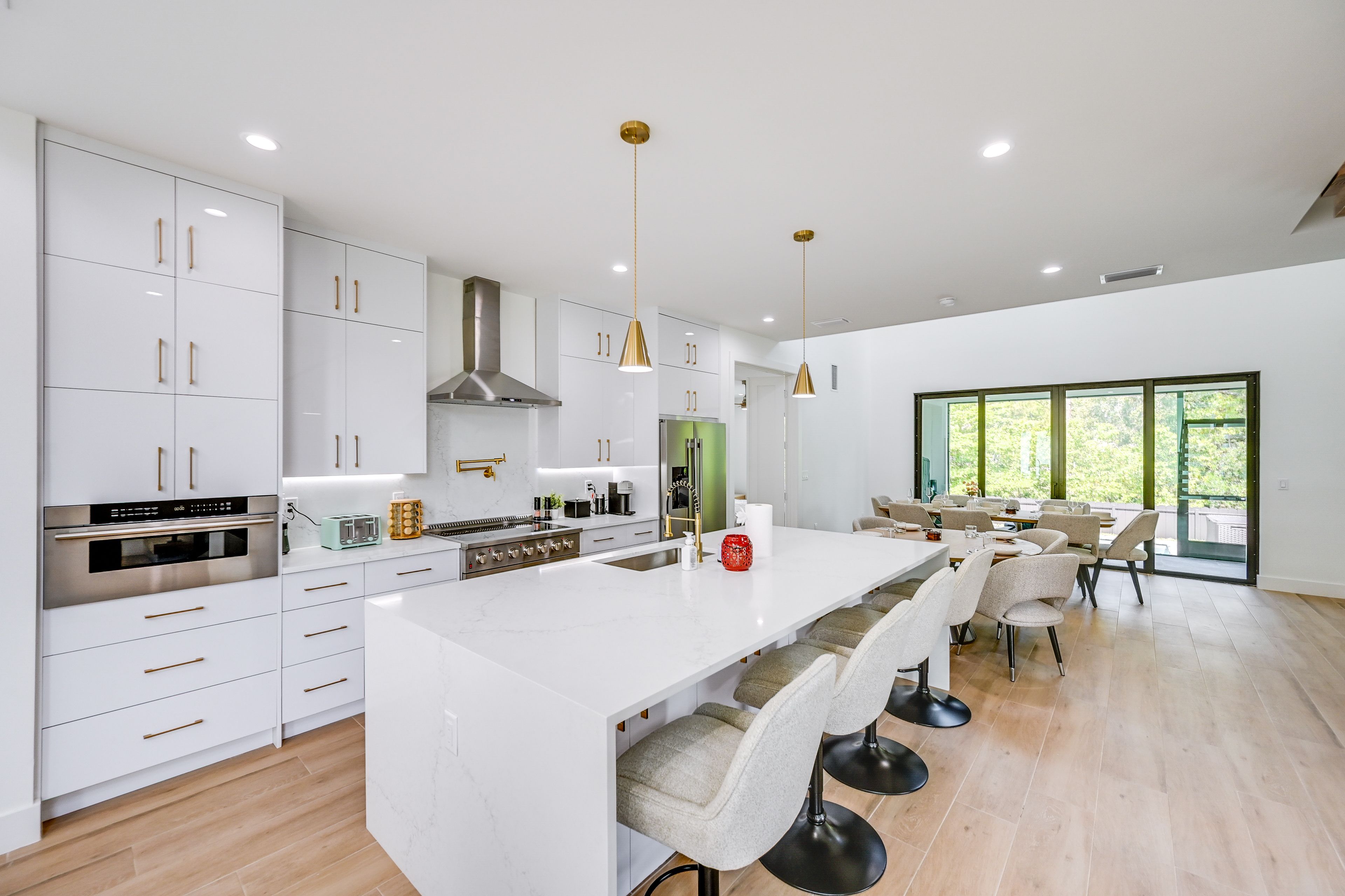 Kitchen | Nespresso Machine | Dishwasher | Toaster | 1st Floor