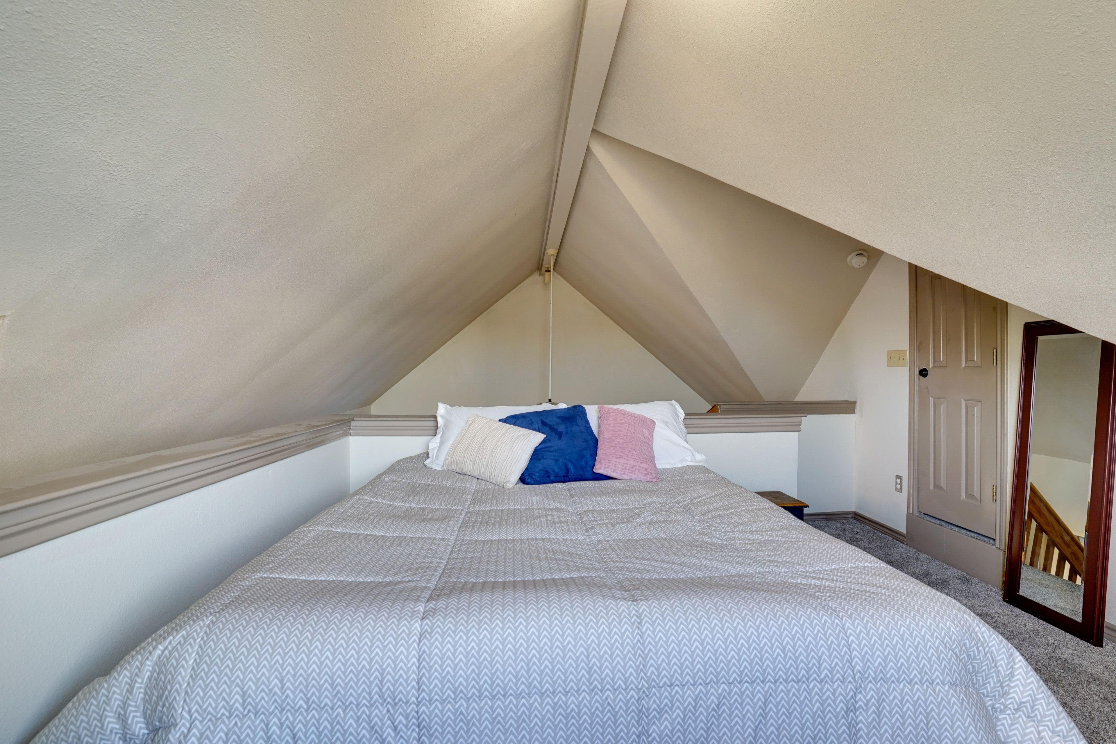 Loft | 2nd Floor | Queen Air Mattress