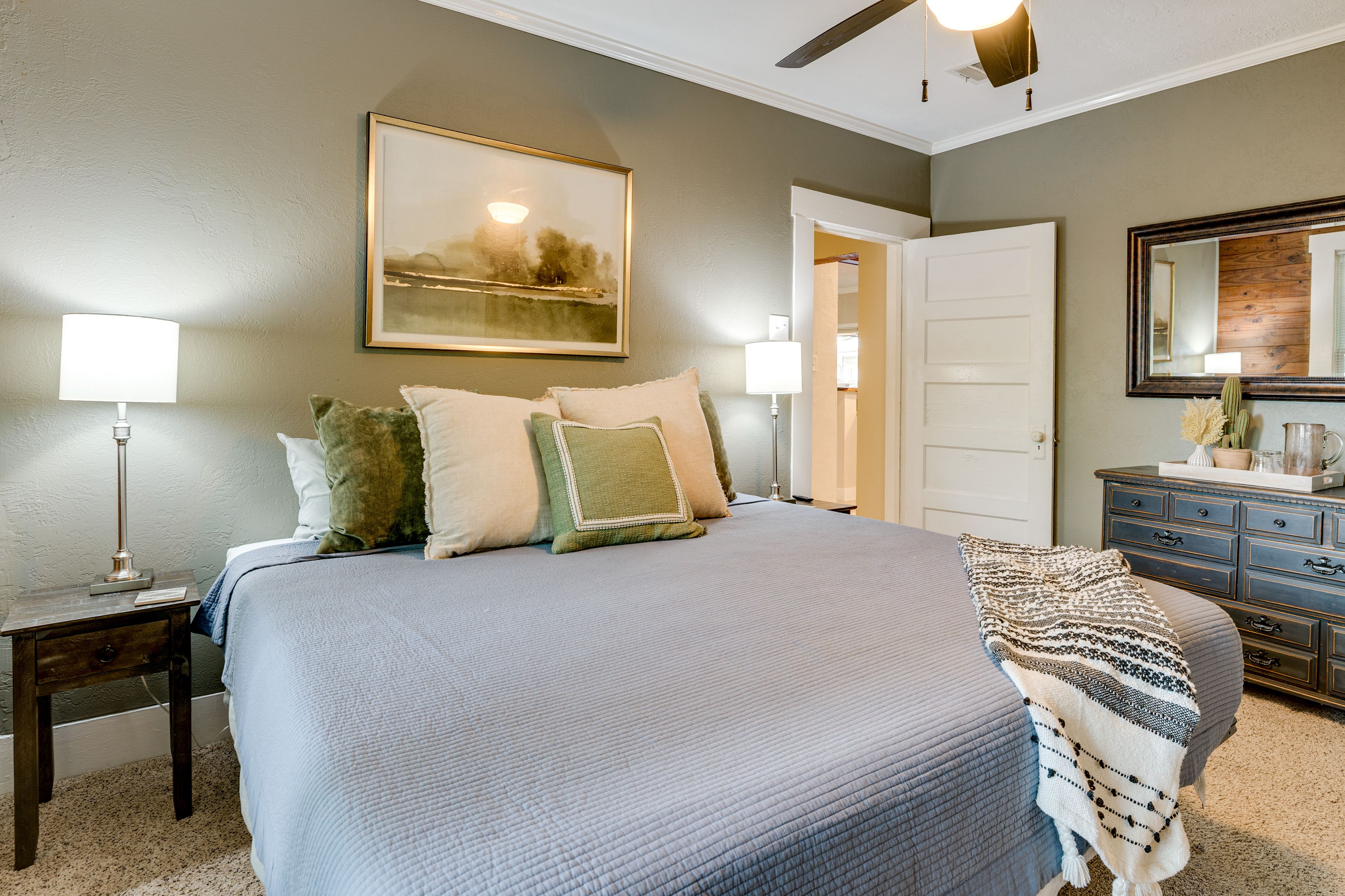 Bedroom 1 | King Bed | Smart TV | Linens Provided