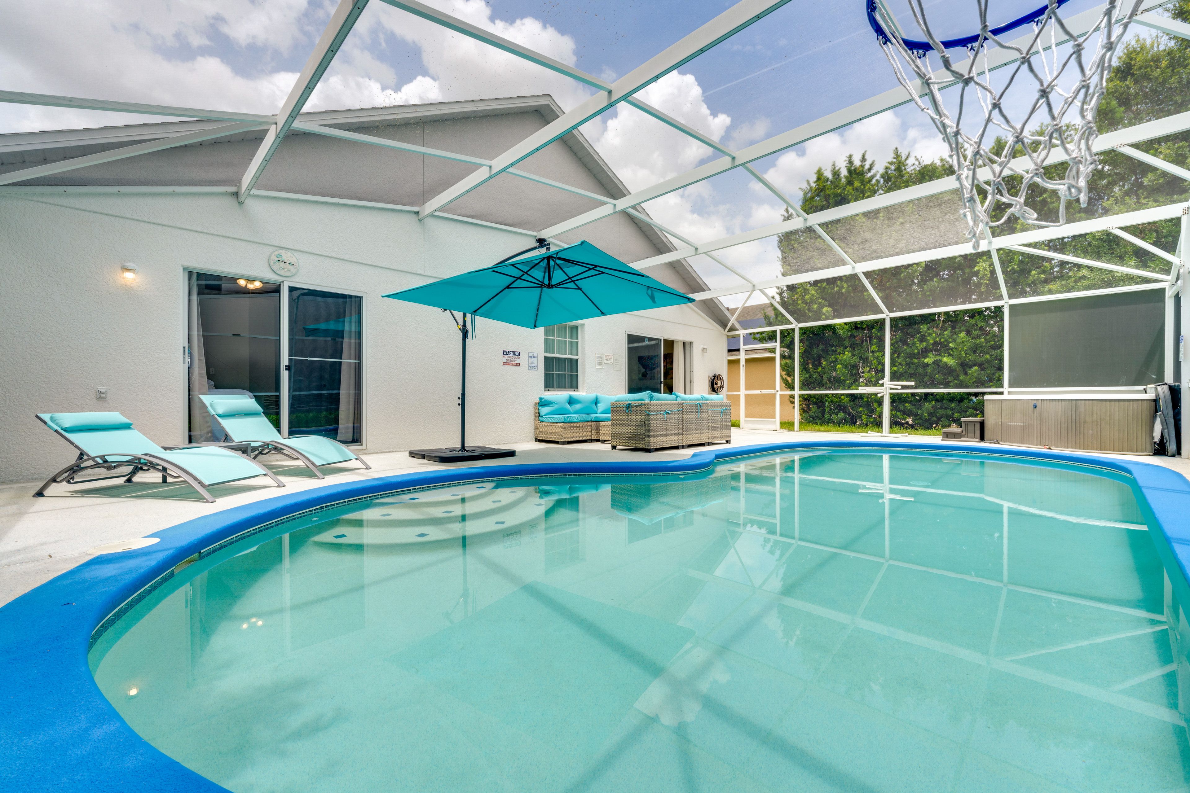 Kissimmee Vacation Rental | 4BR | 3BA | 1,975 Sq Ft | Small Step to Enter