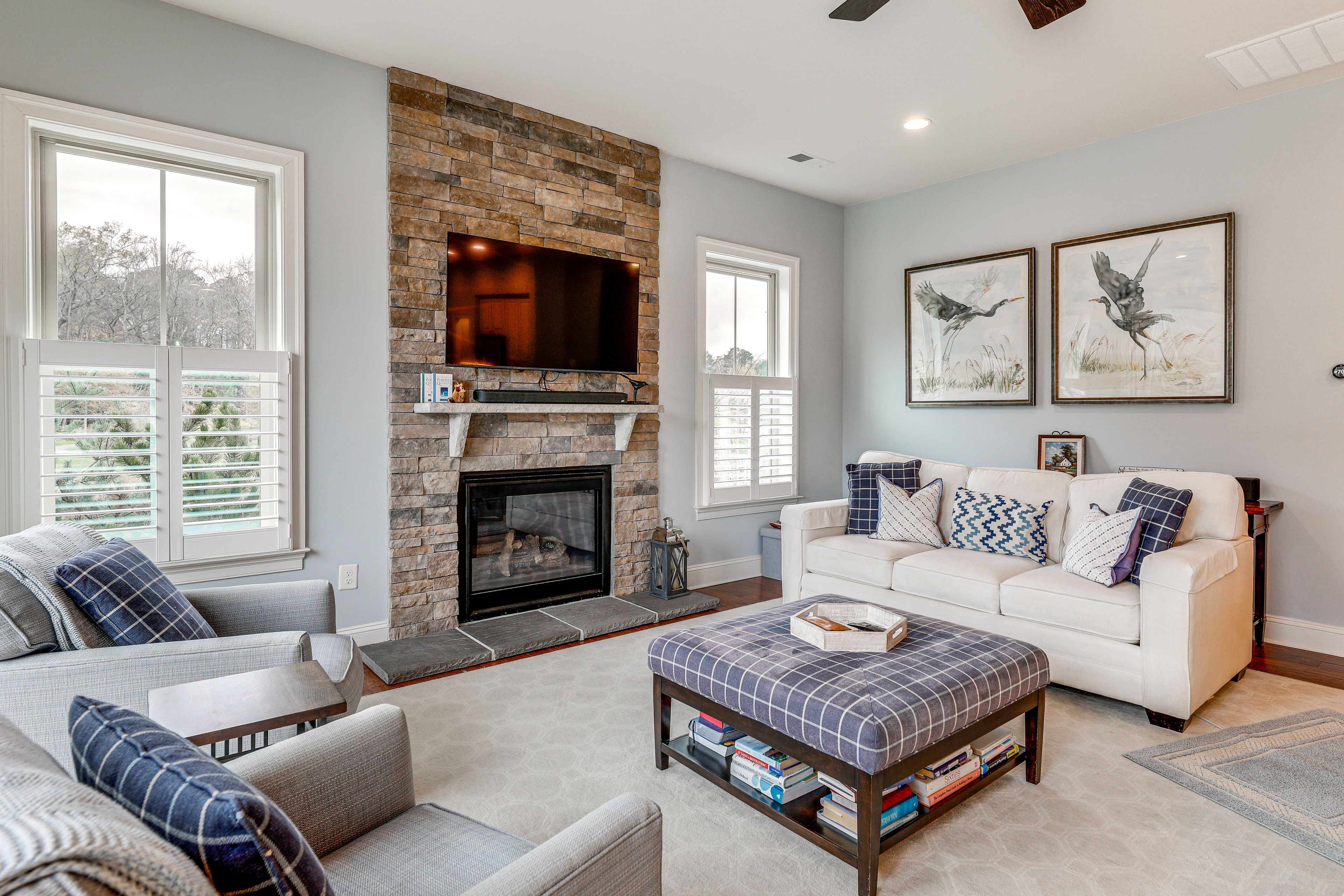 Living Room | 1st Floor | Gas Fireplace | Smart TV | Central A/C & Heat