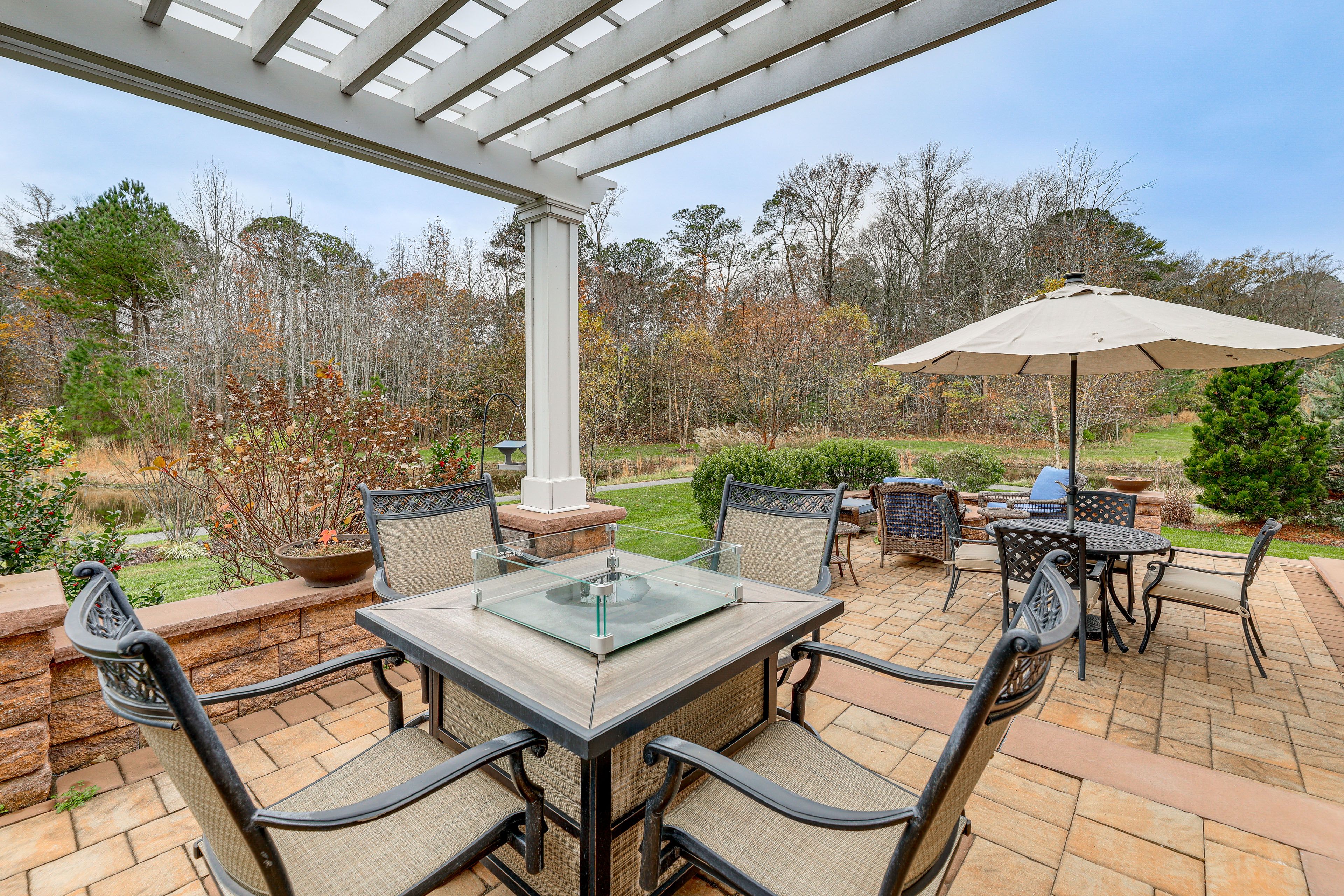 Furnished Patio | Gas Grill