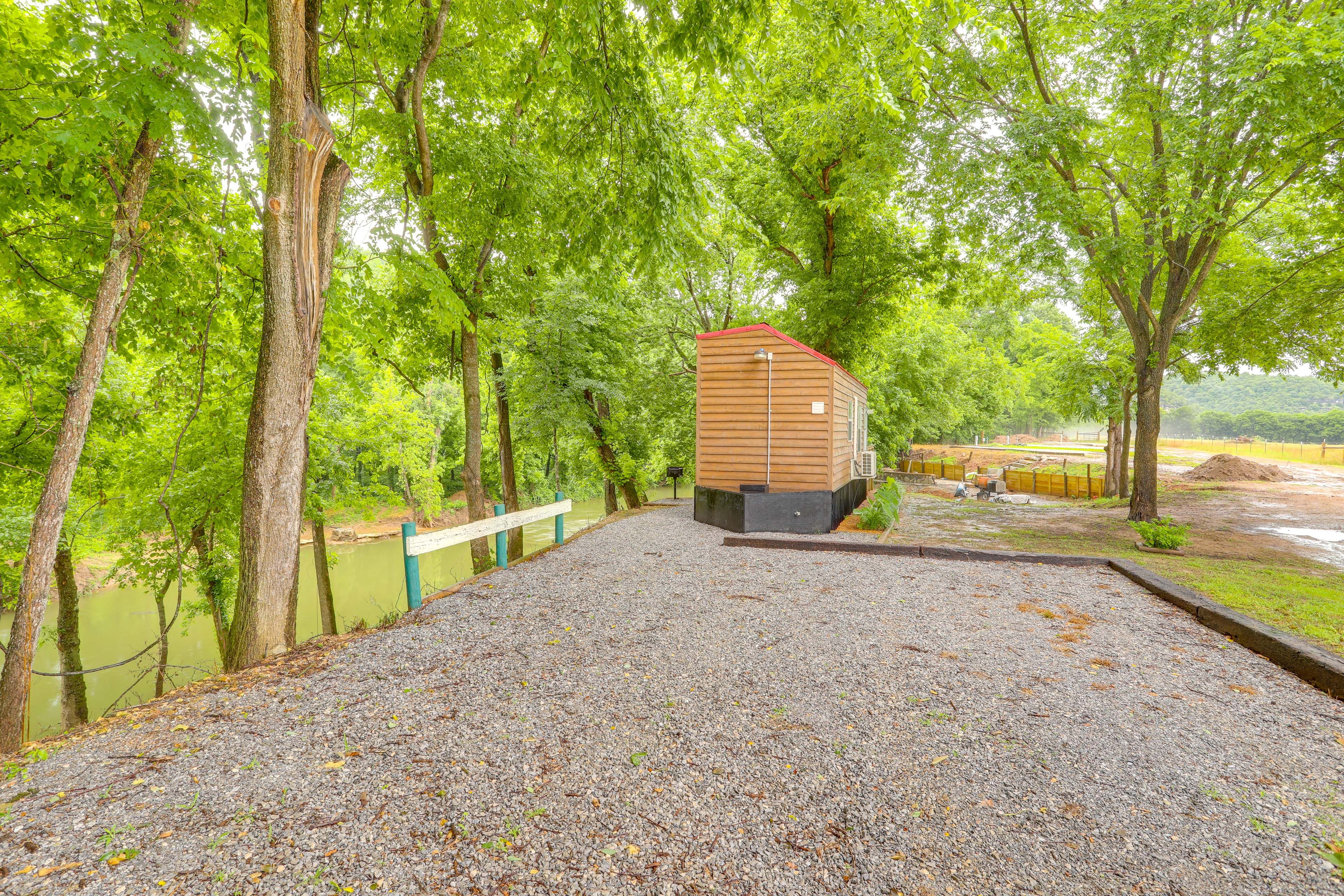 Parking | Driveway (3 Vehicles)
