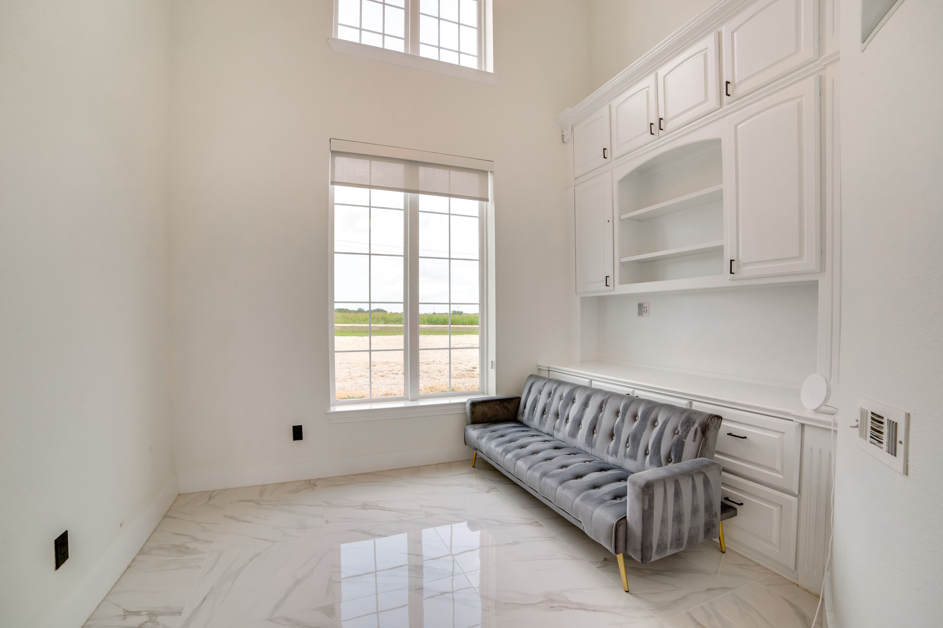 Den | Queen Sleeper Sofa | 1st Floor