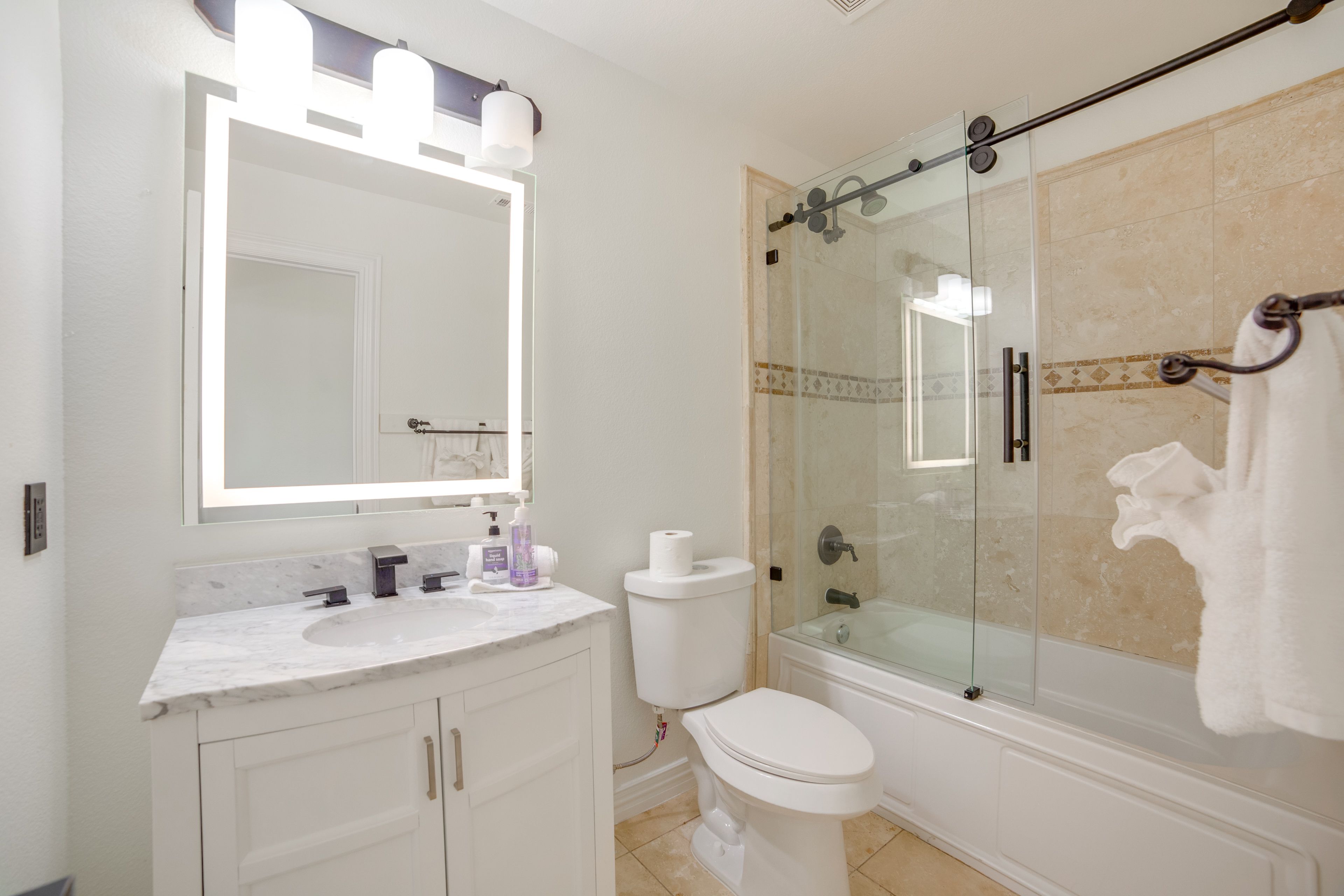 Full Bath | 2nd Floor