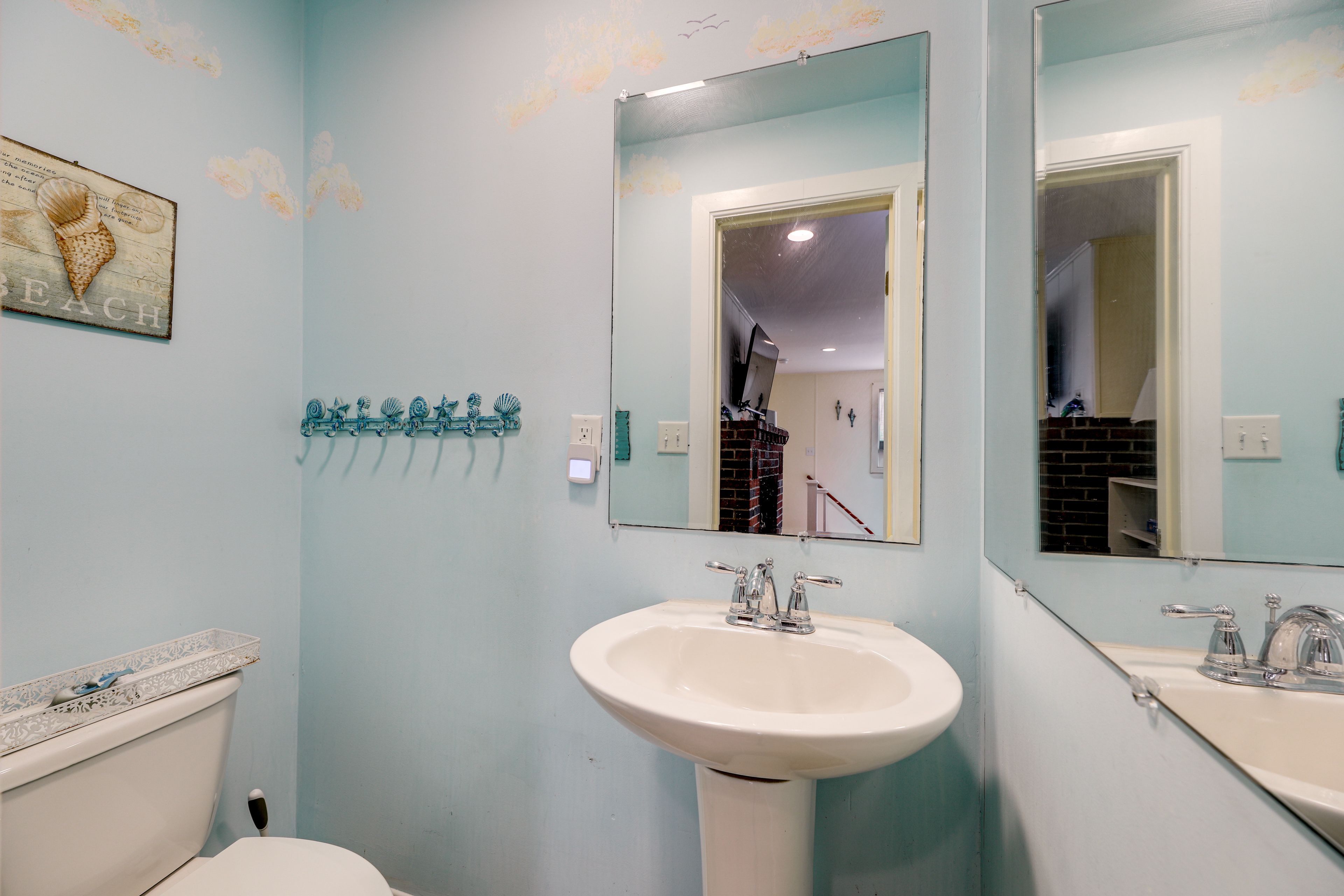 Half Bathroom | 2nd Floor