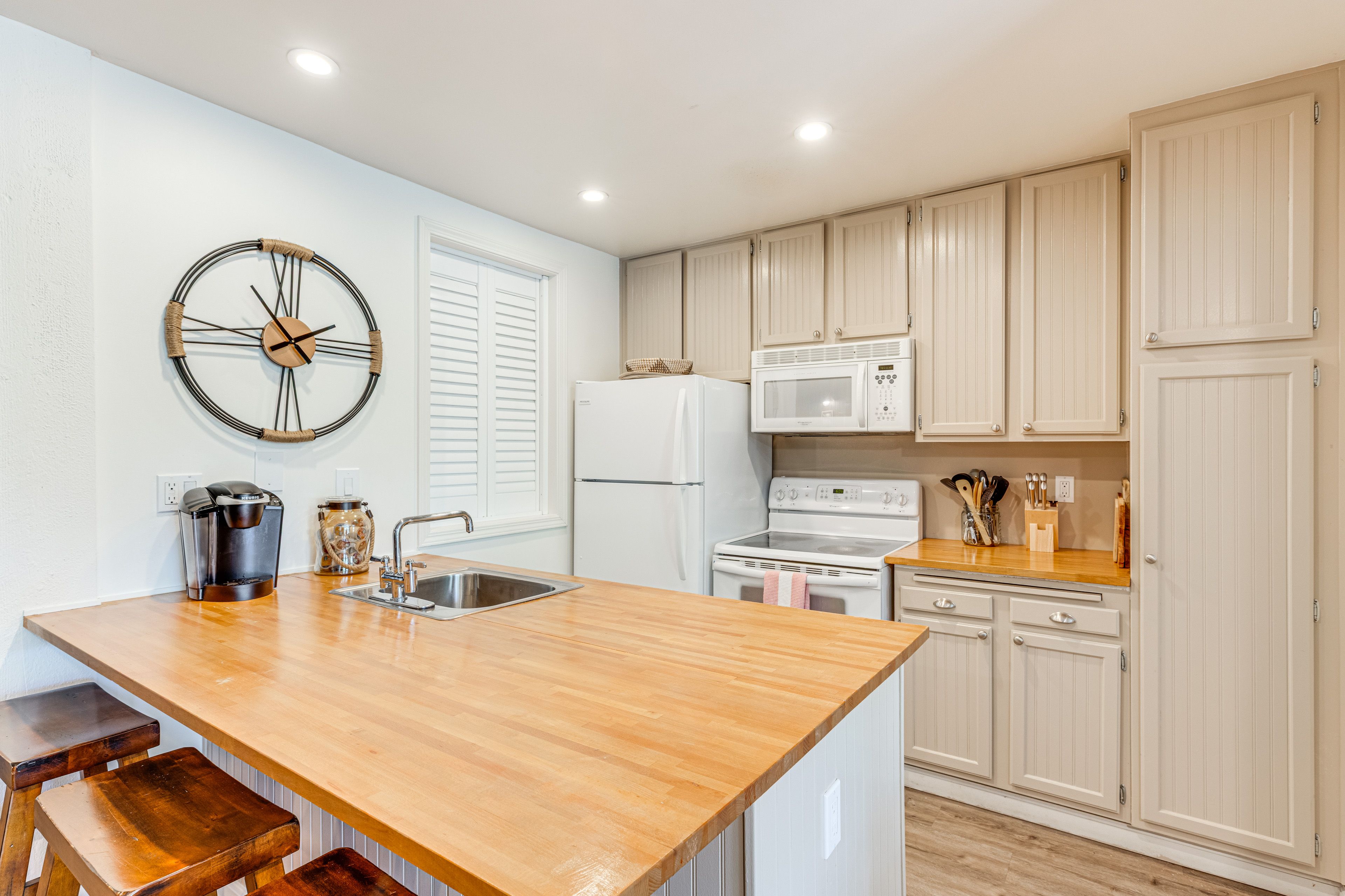 Kitchen | Keurig Coffee Maker (Coffee Provided) | Dishwasher