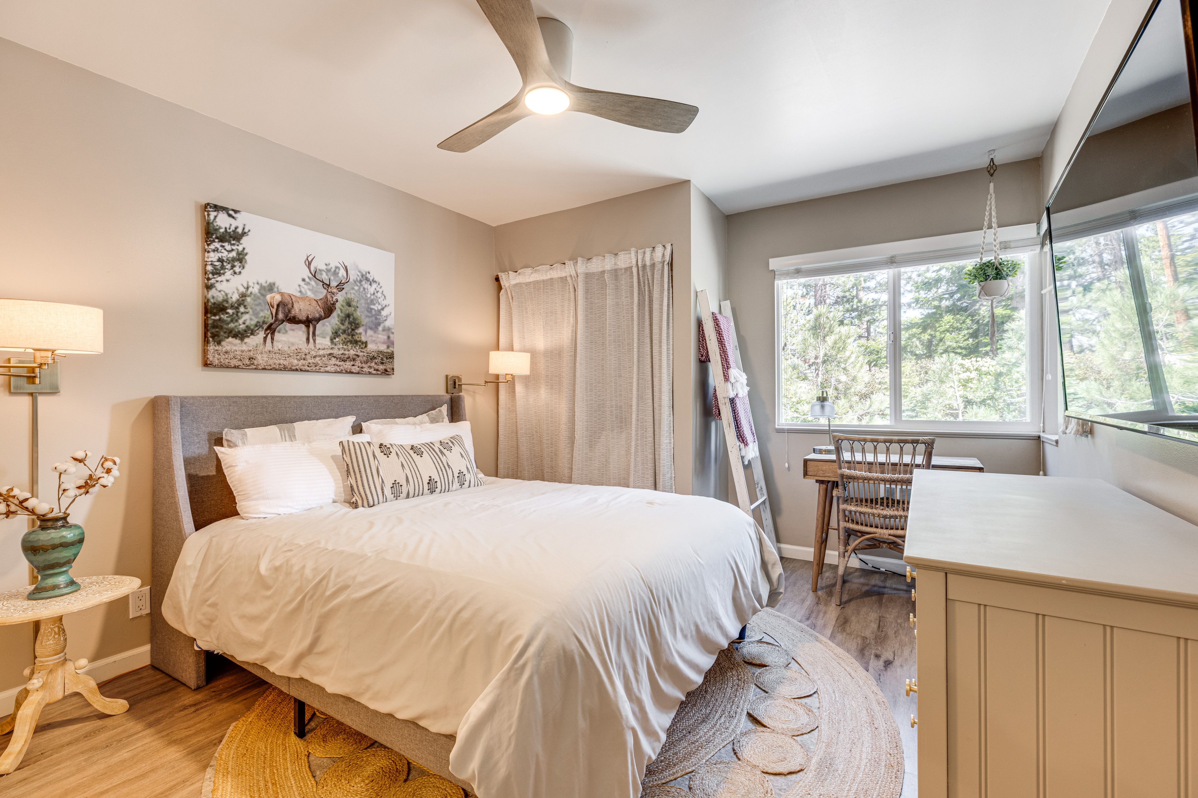 Bedroom 1 | Queen Bed | Smart TV | Laptop-Friendly Workspace