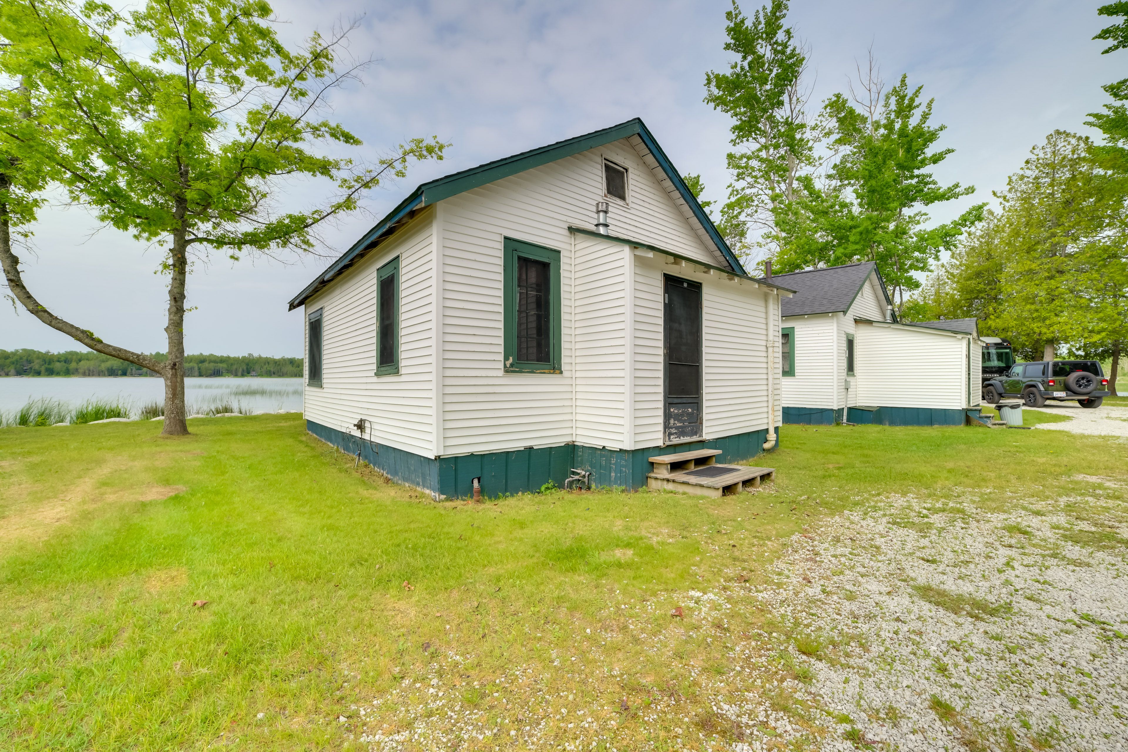 Parking | Driveway (2 Vehicles) | Boat Trailer Parking Allowed On-Site