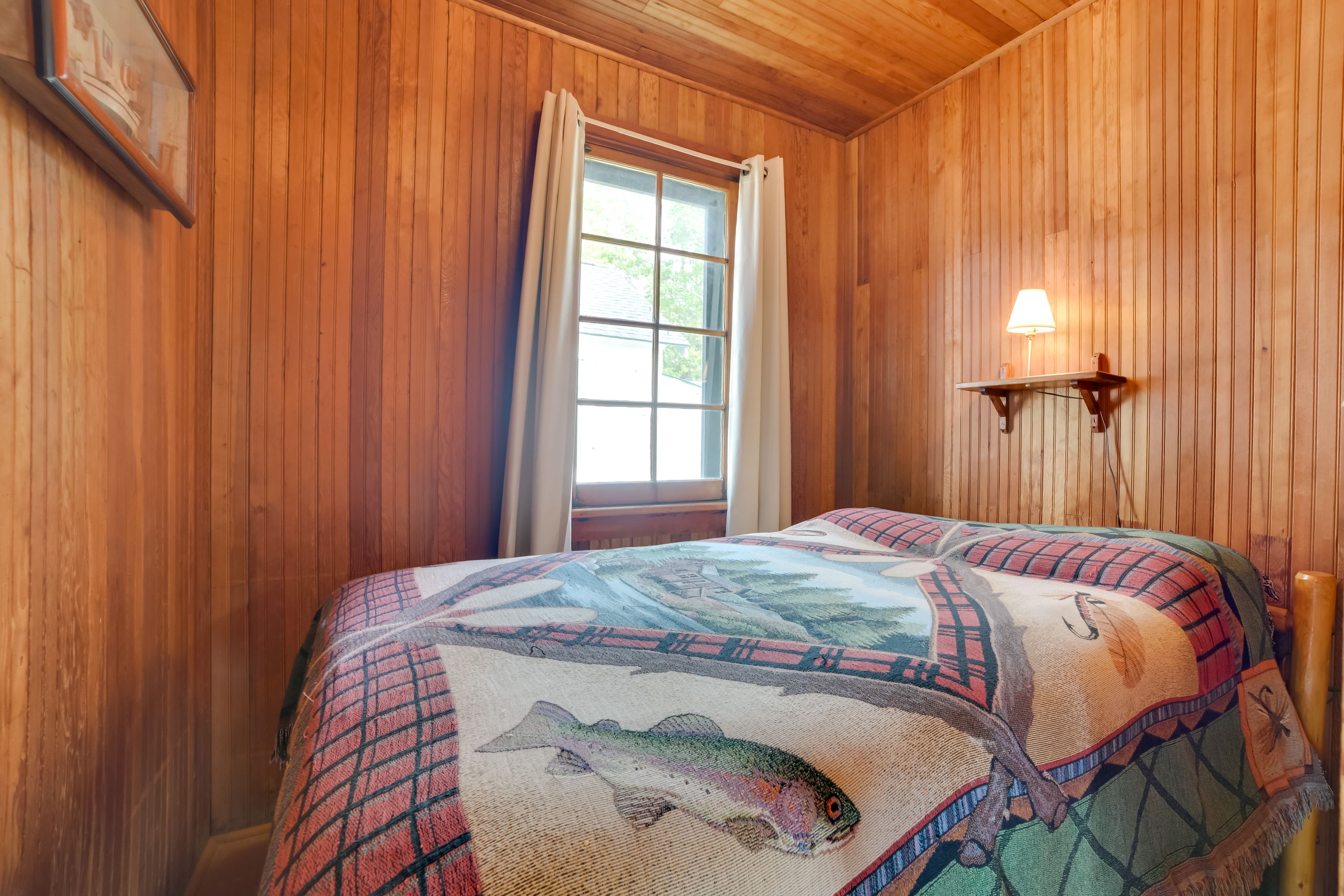 Bedroom 1 | Full Bed