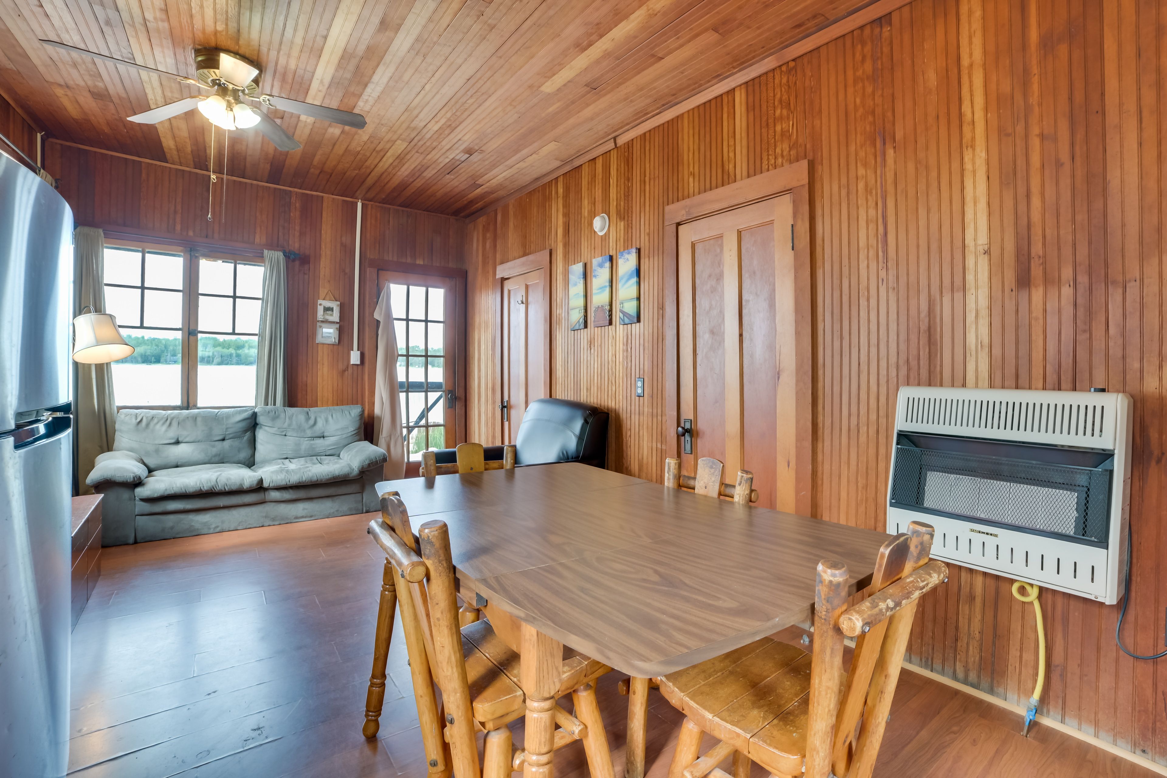 Dining Area | Dishware & Flatware