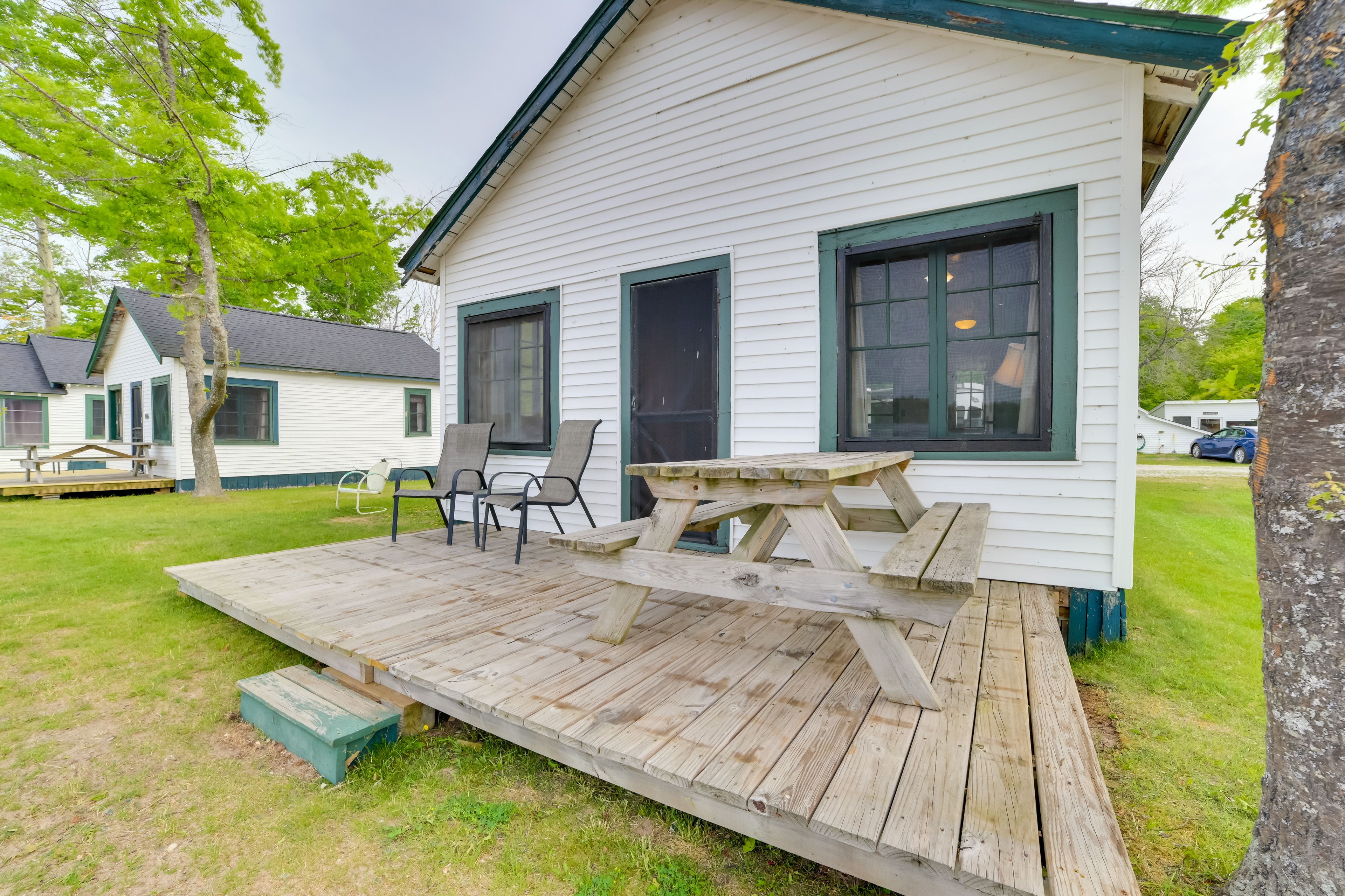 Private Deck | Fire Pit & Charcoal Grill