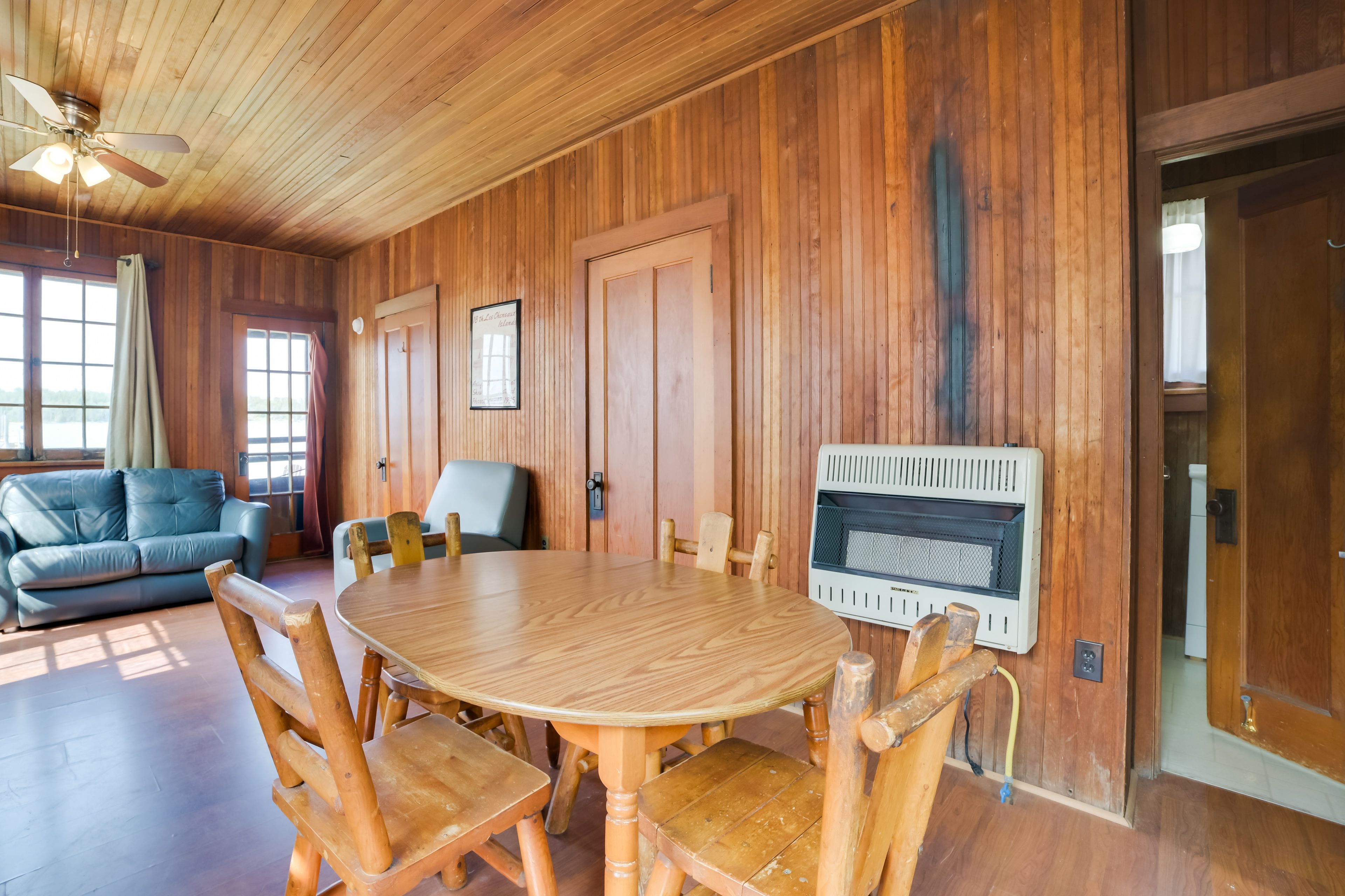 Dining Area | Dishware & Flatware