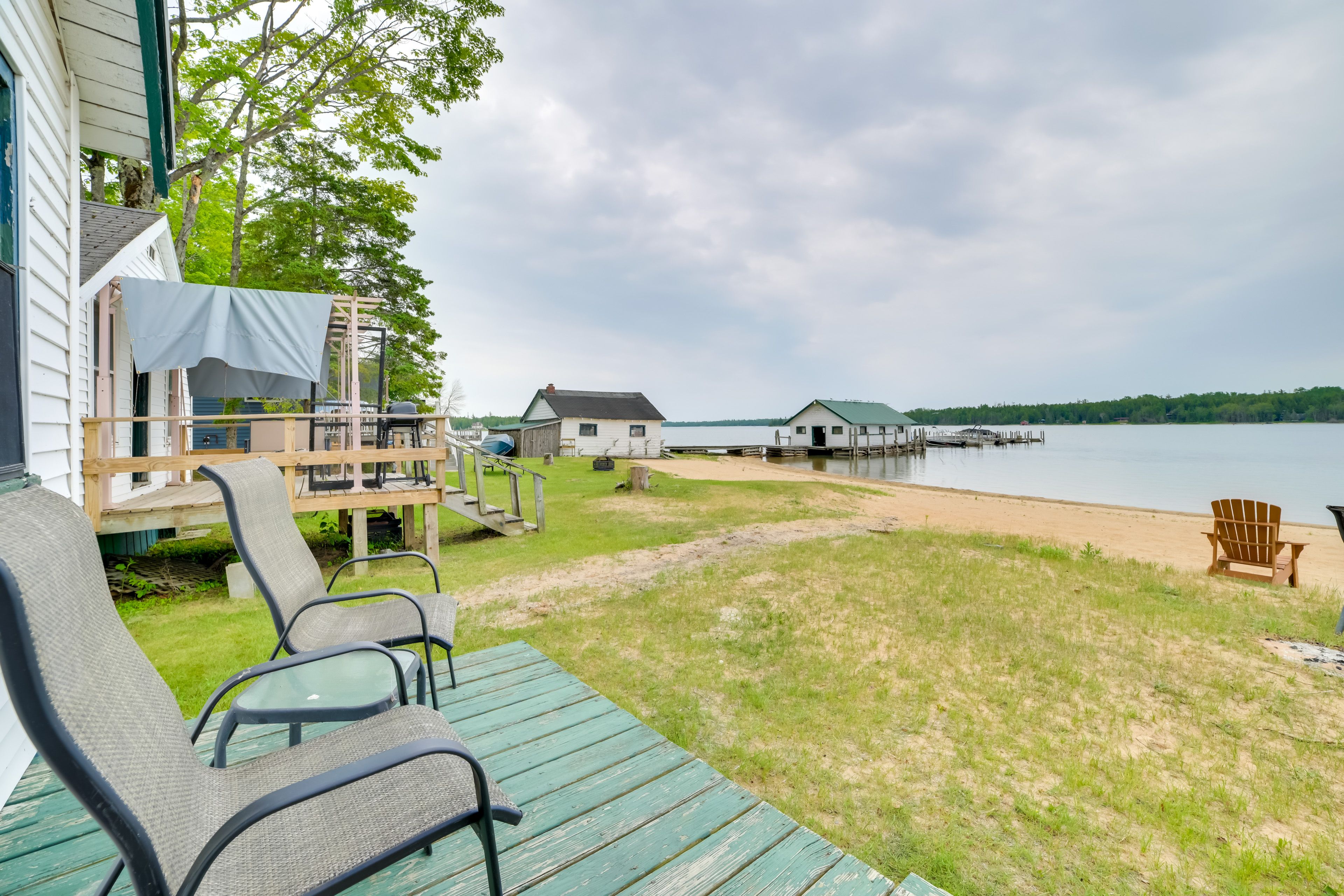 Deck | Lake Views