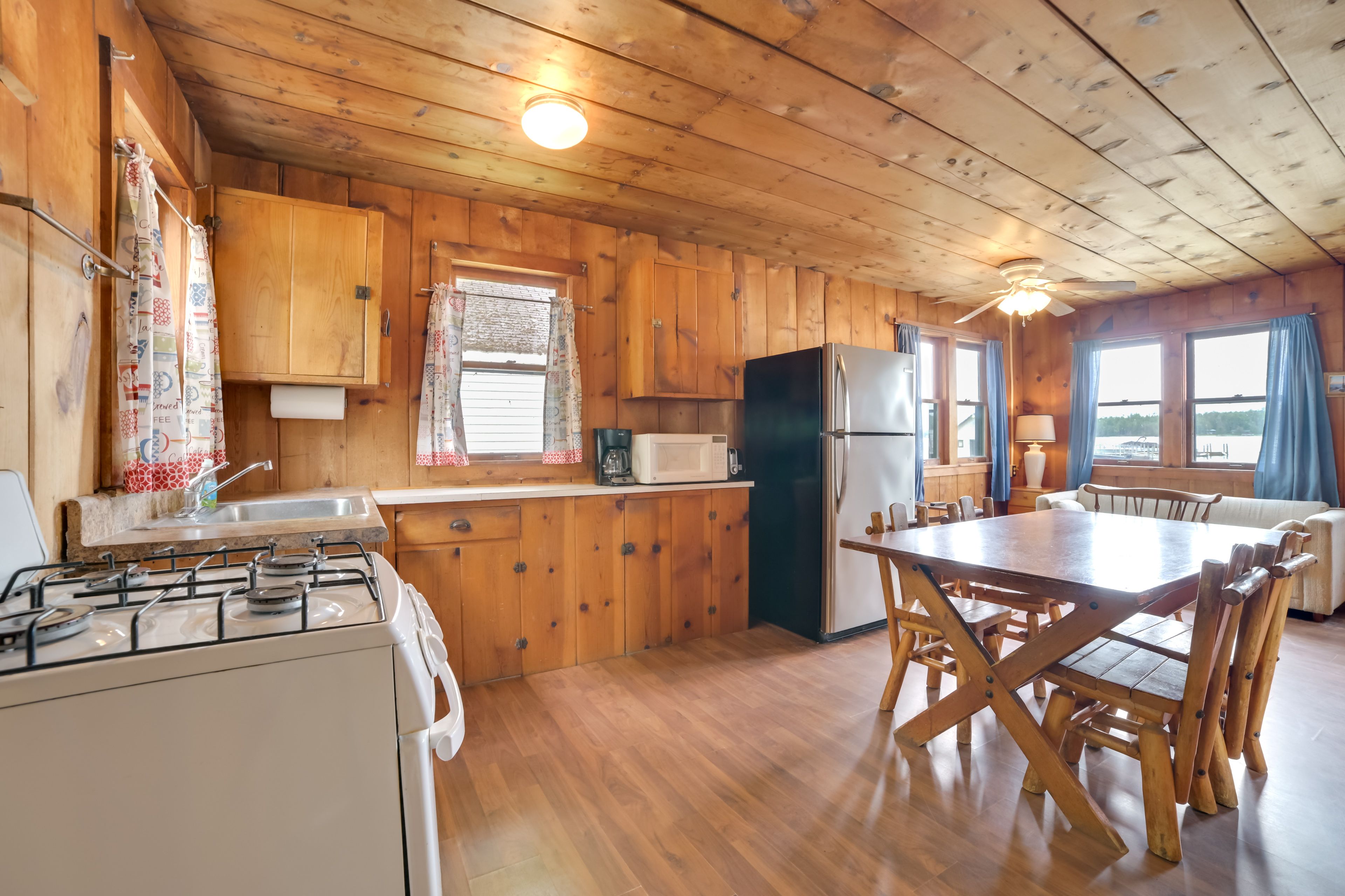Kitchen | Drip Coffee Maker | Toaster