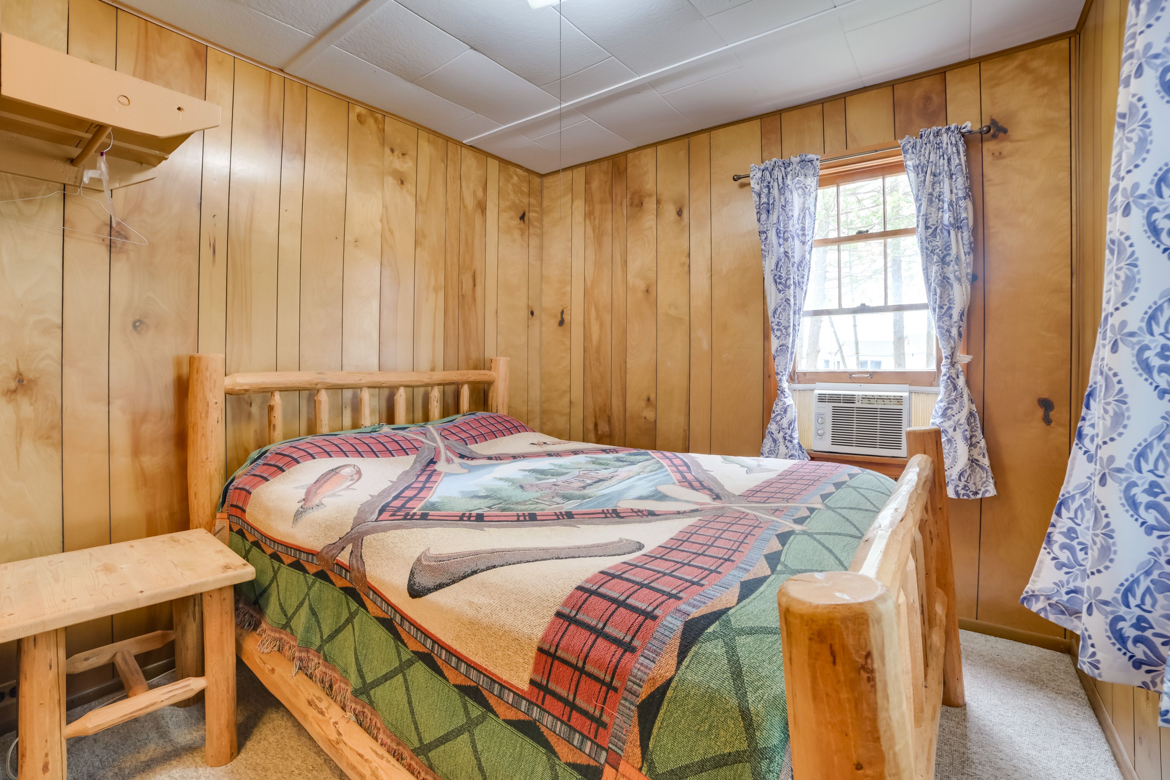 Bedroom 1 | Full Bed