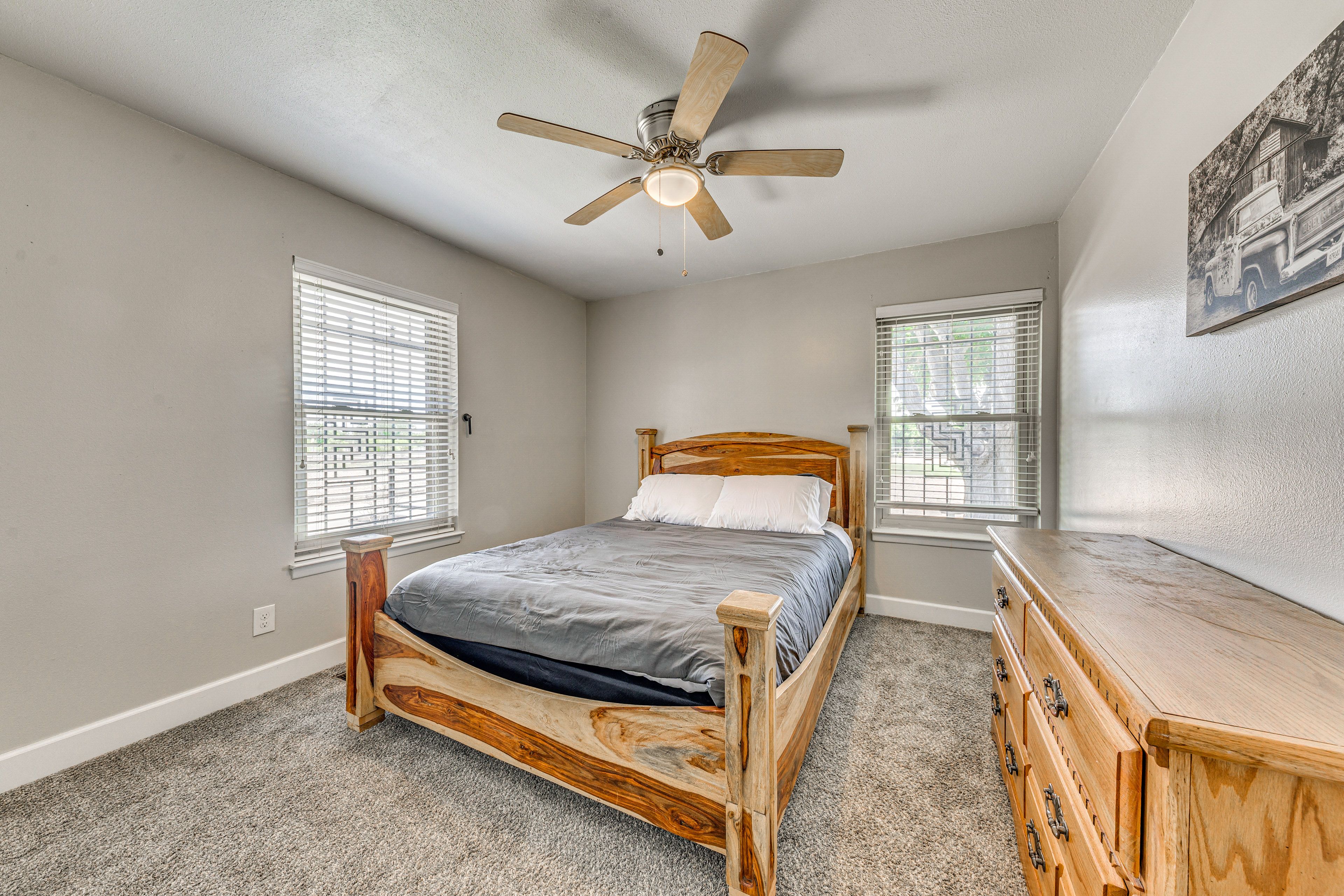 Bedroom 2 | 1st Floor | Queen Bed