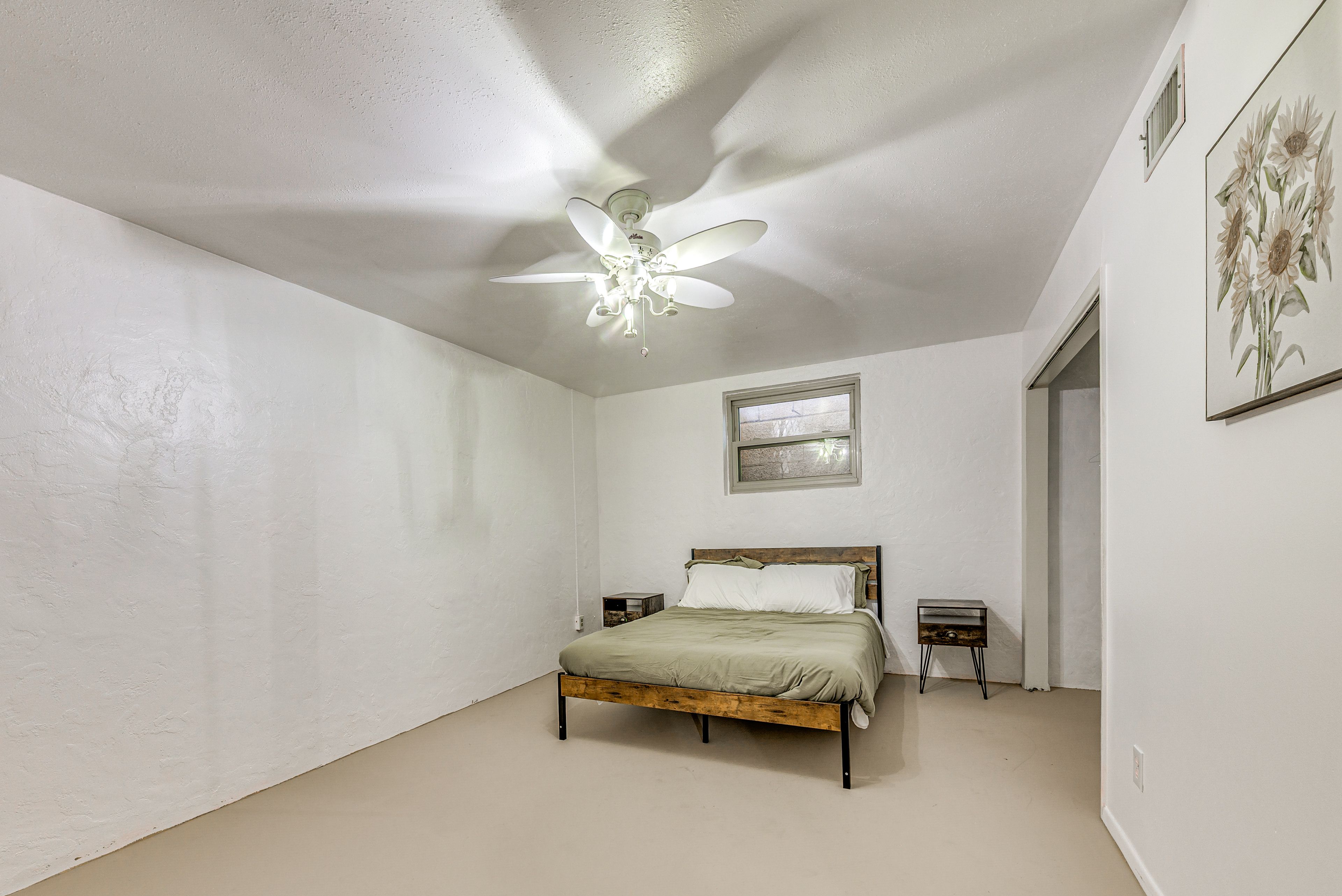 Bedroom 4 | Basement | Queen Bed
