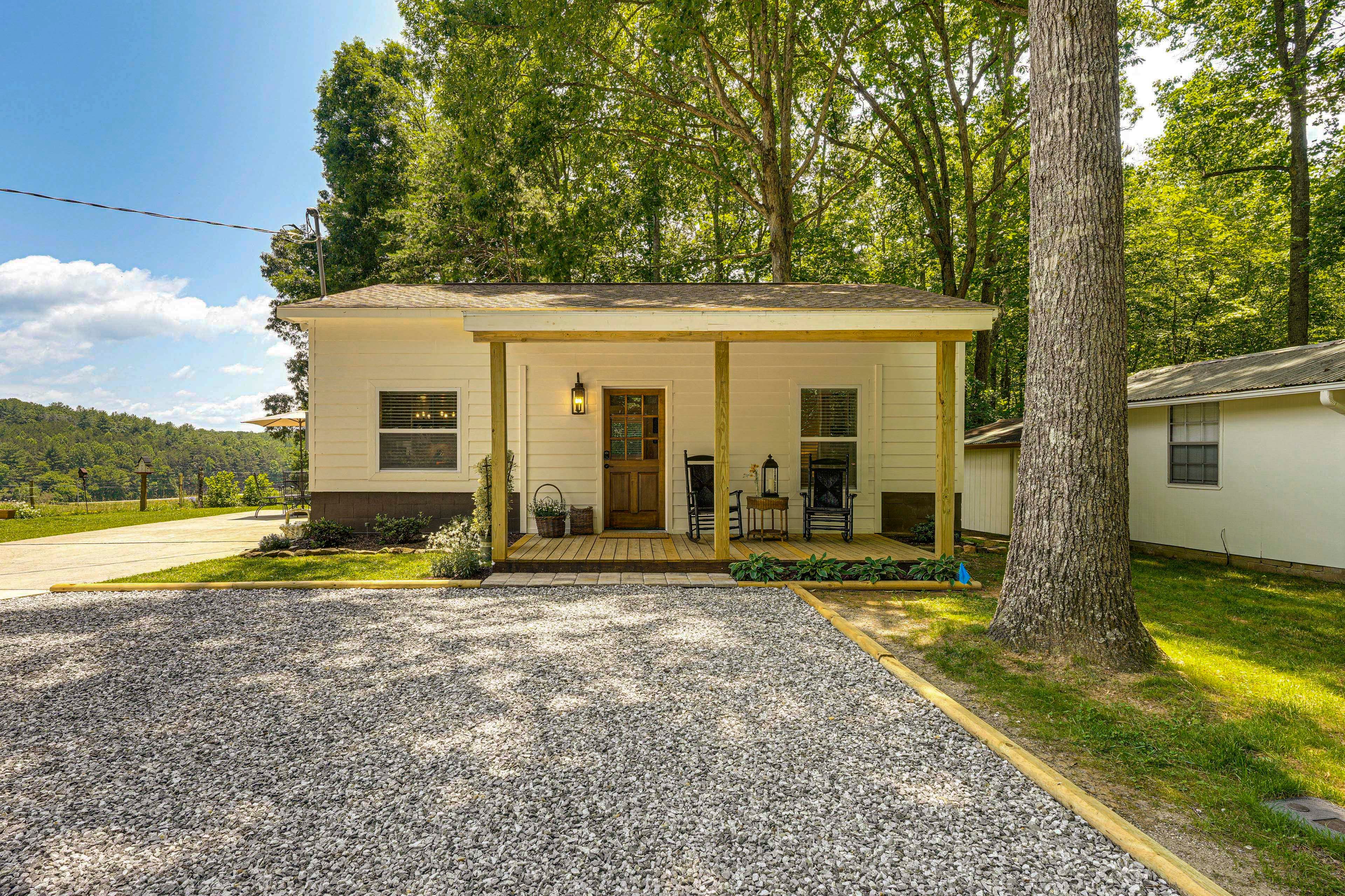 Blairsville Vacation Rental | 1BR | 1BA | 720 Sq Ft | 1 Step to Enter