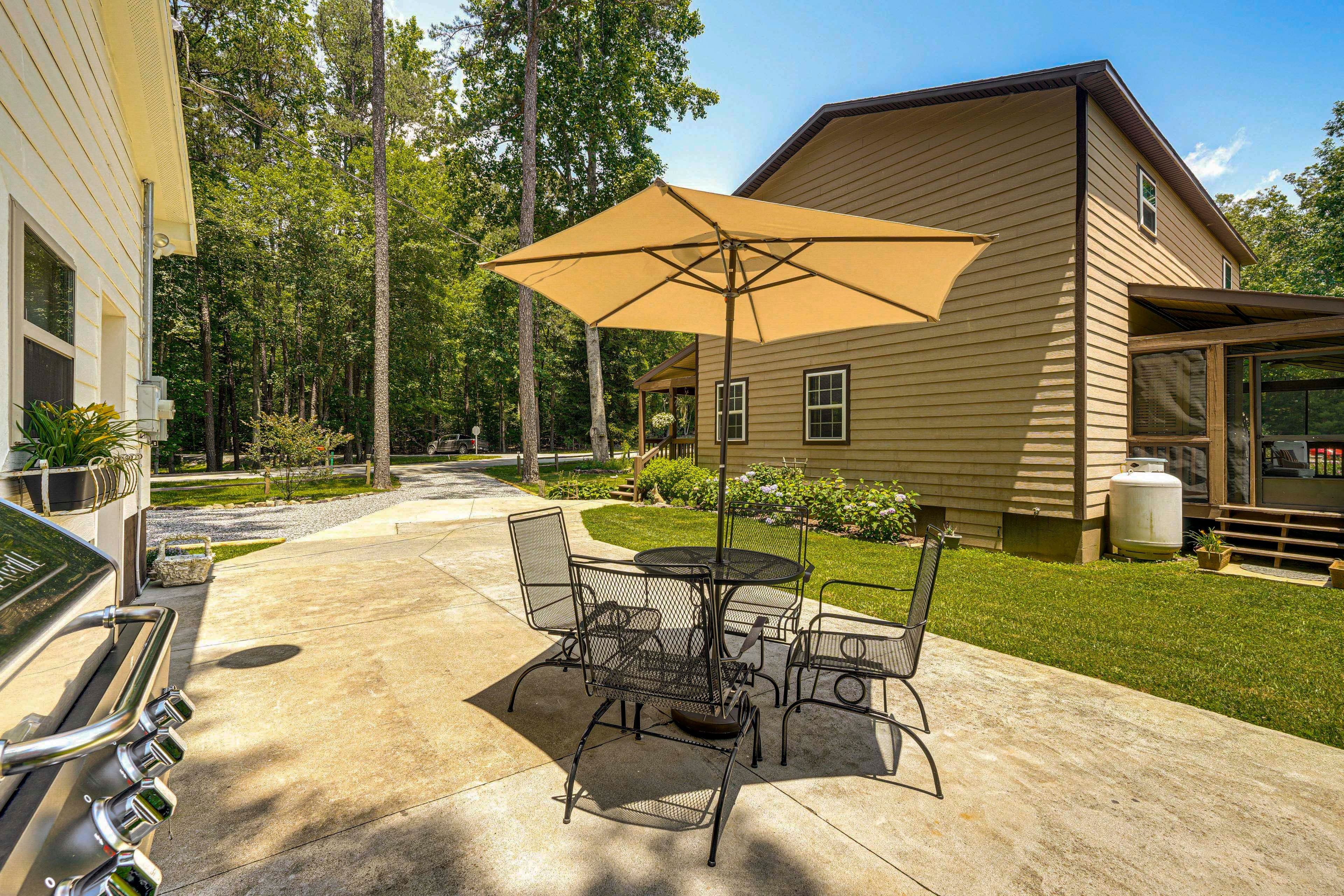 Patio | Gas Fire Pit