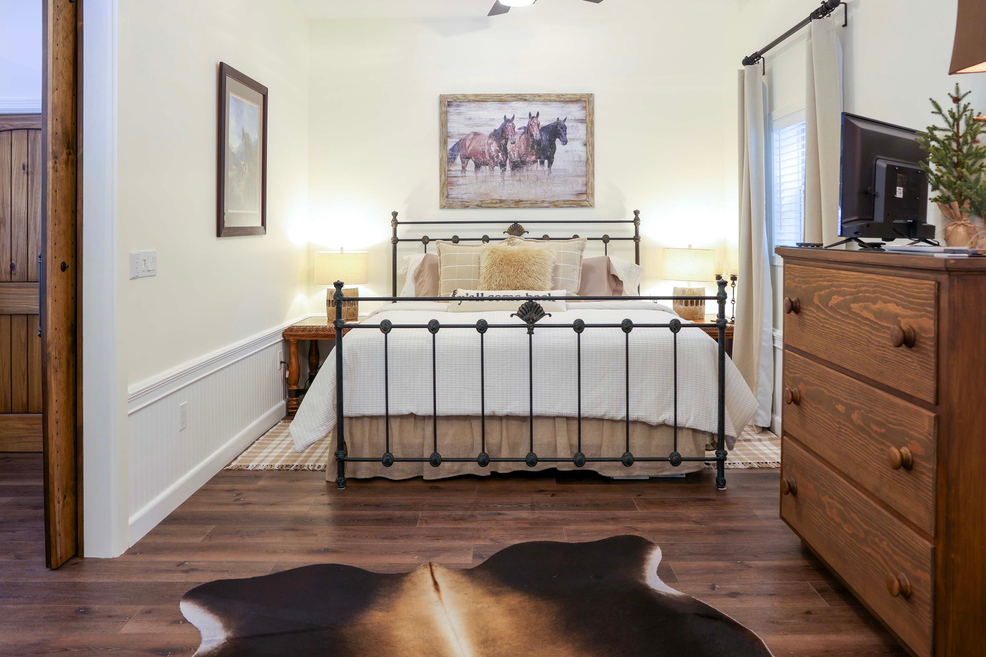 Bedroom | King Bed