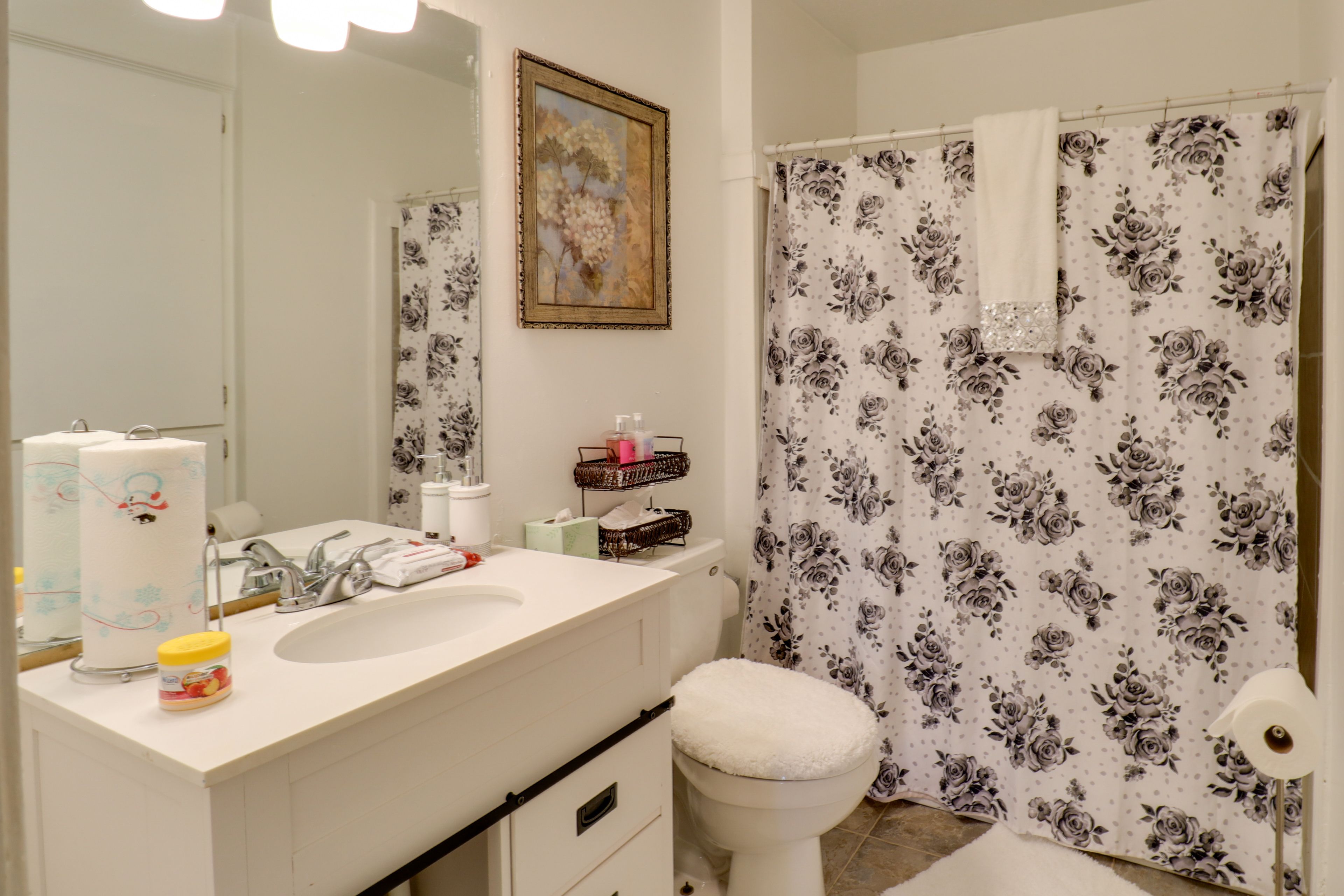 Full Bathroom | 1st Floor