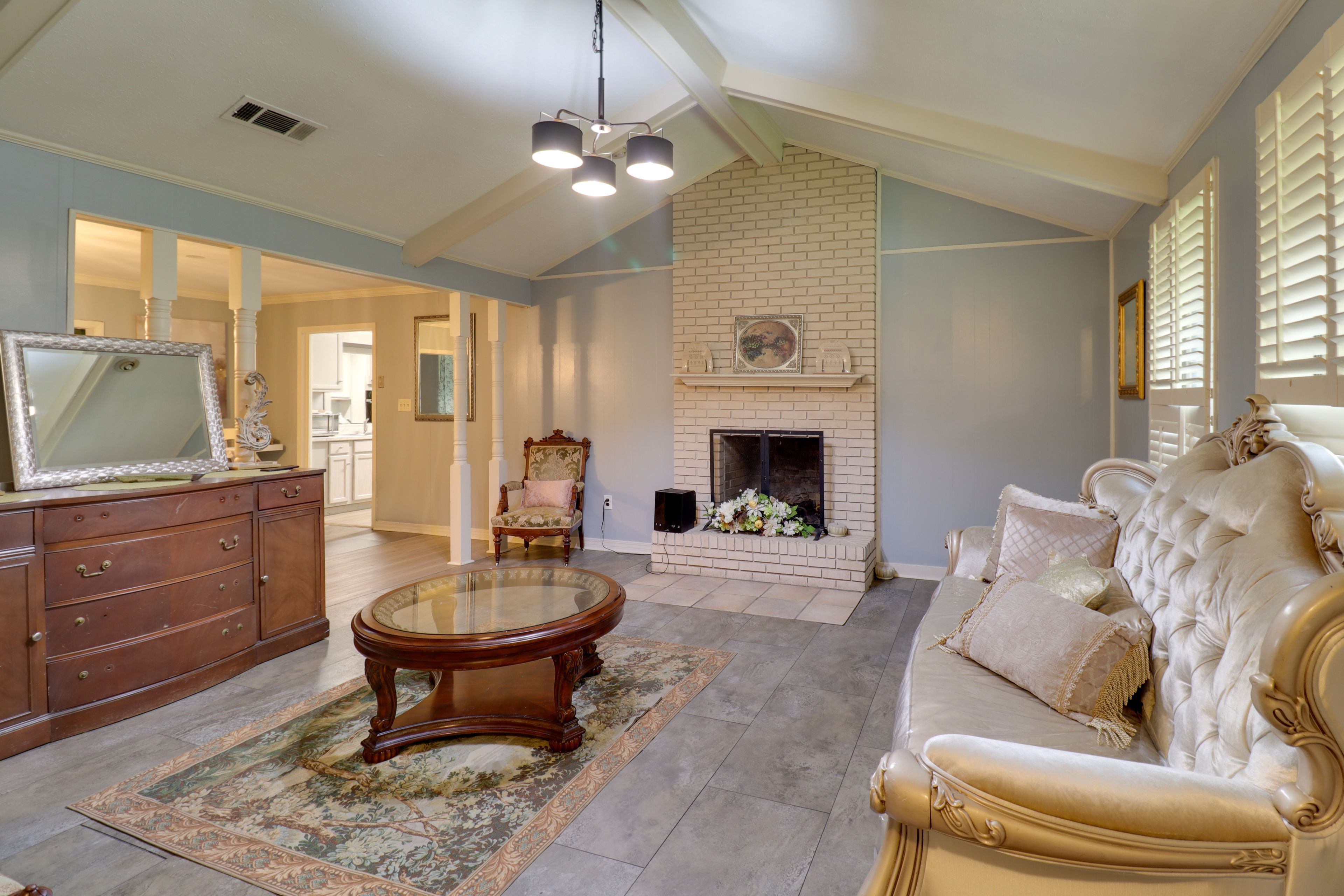 Front Room | 1st Floor