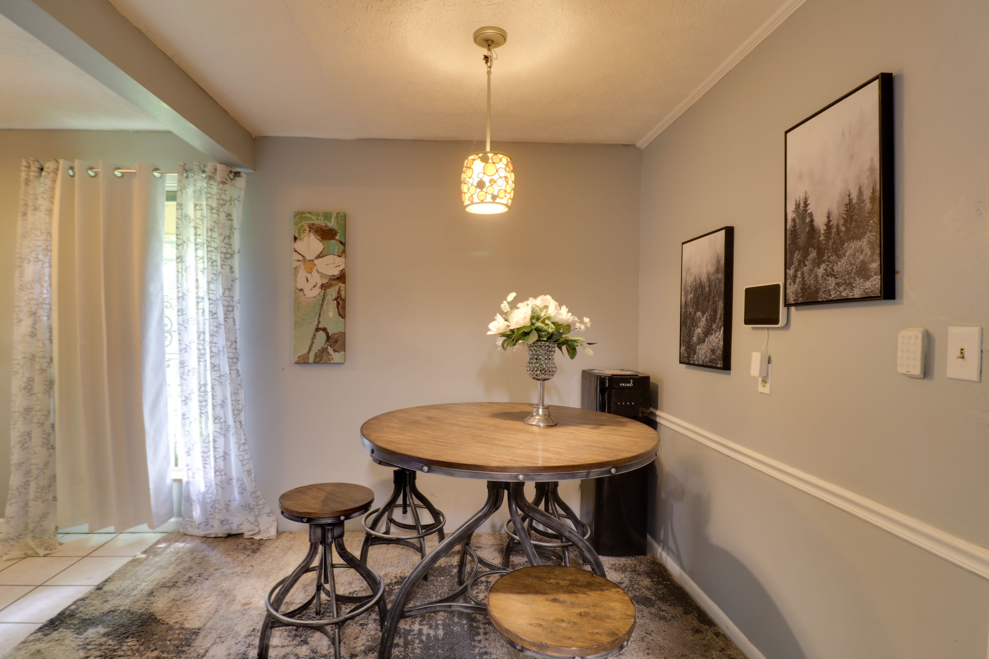 Seating Area | 1st Floor