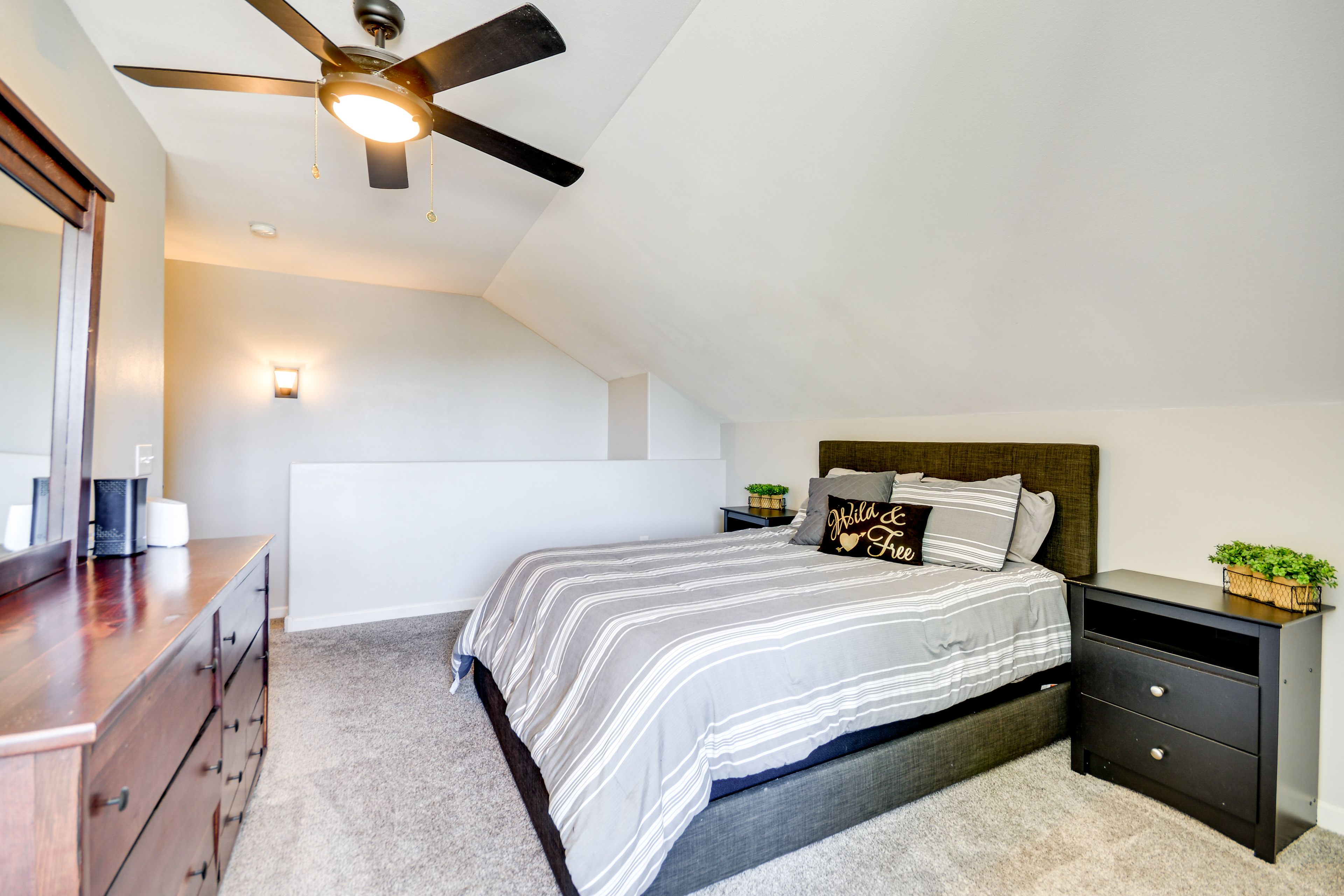 Bedroom 3 | Queen Bed | Level 3