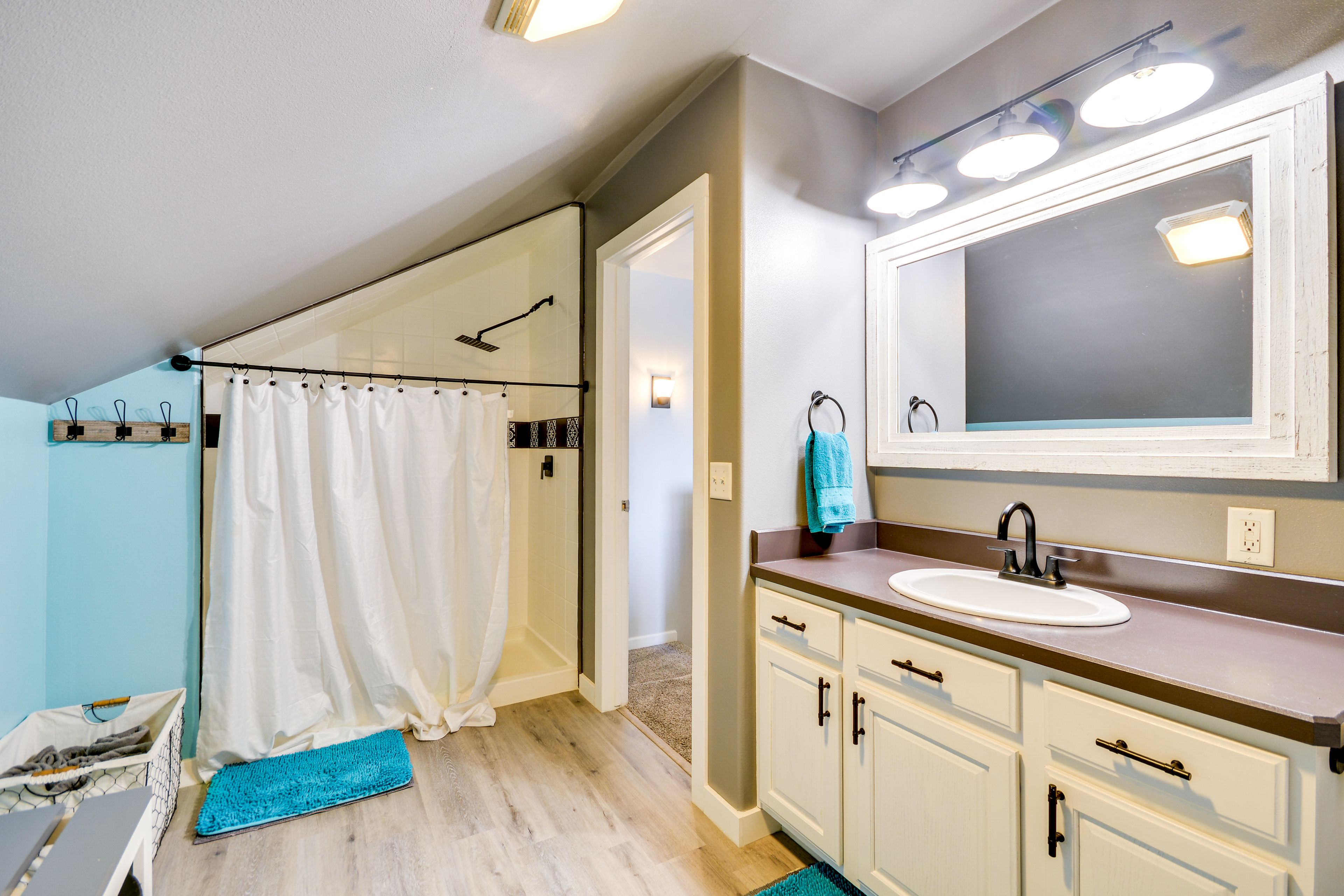 Bathroom | Hair Dryer | Level 3