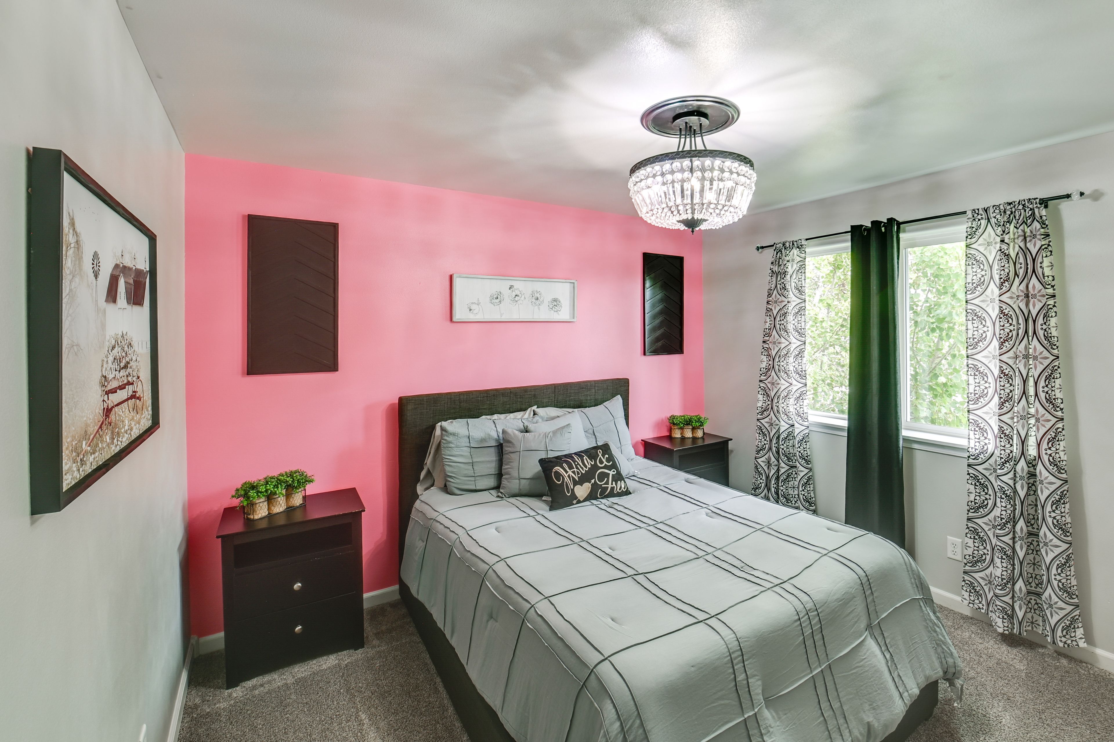Bedroom 2 | Queen Bed | Level 2