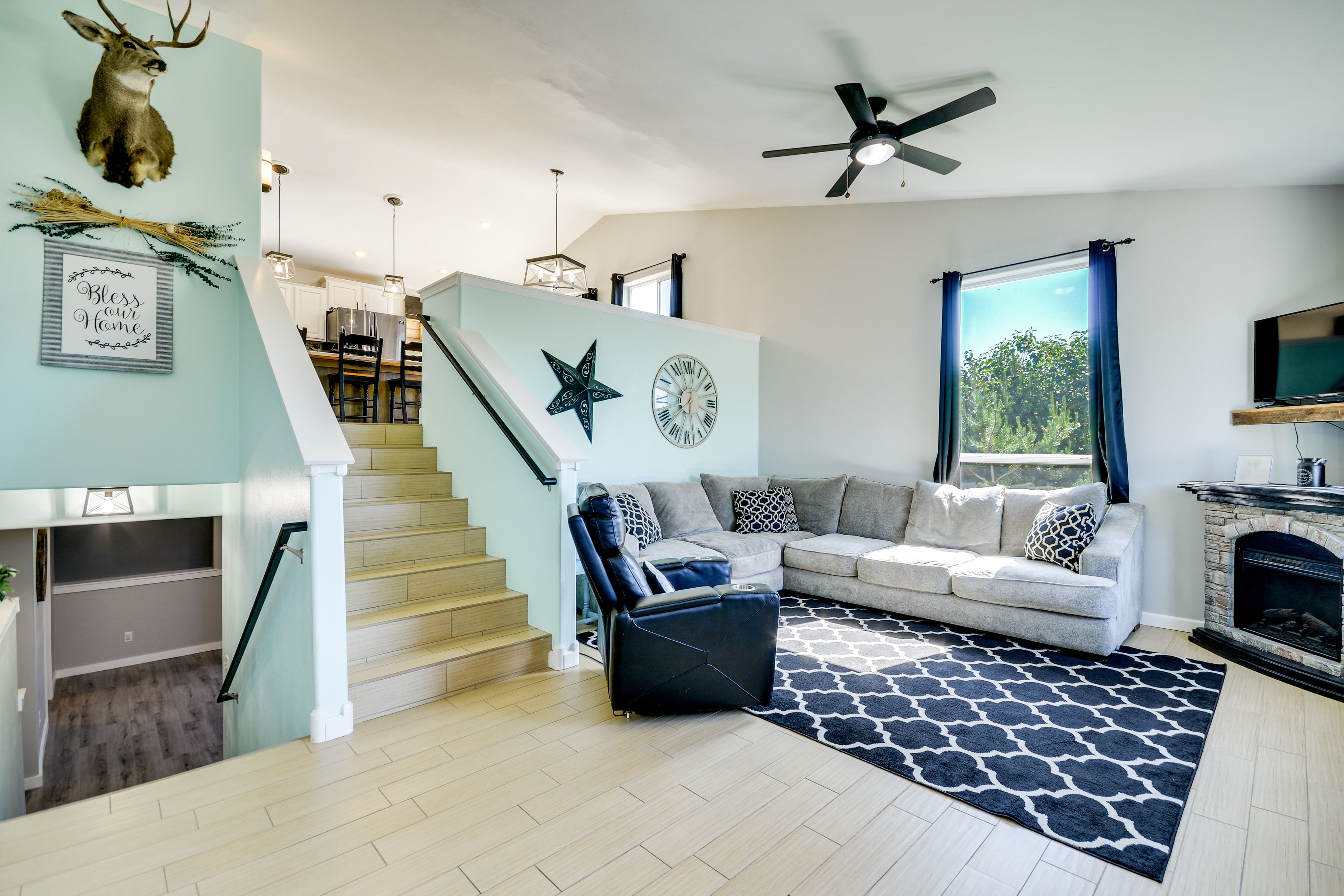 Living Room | Mid-Level