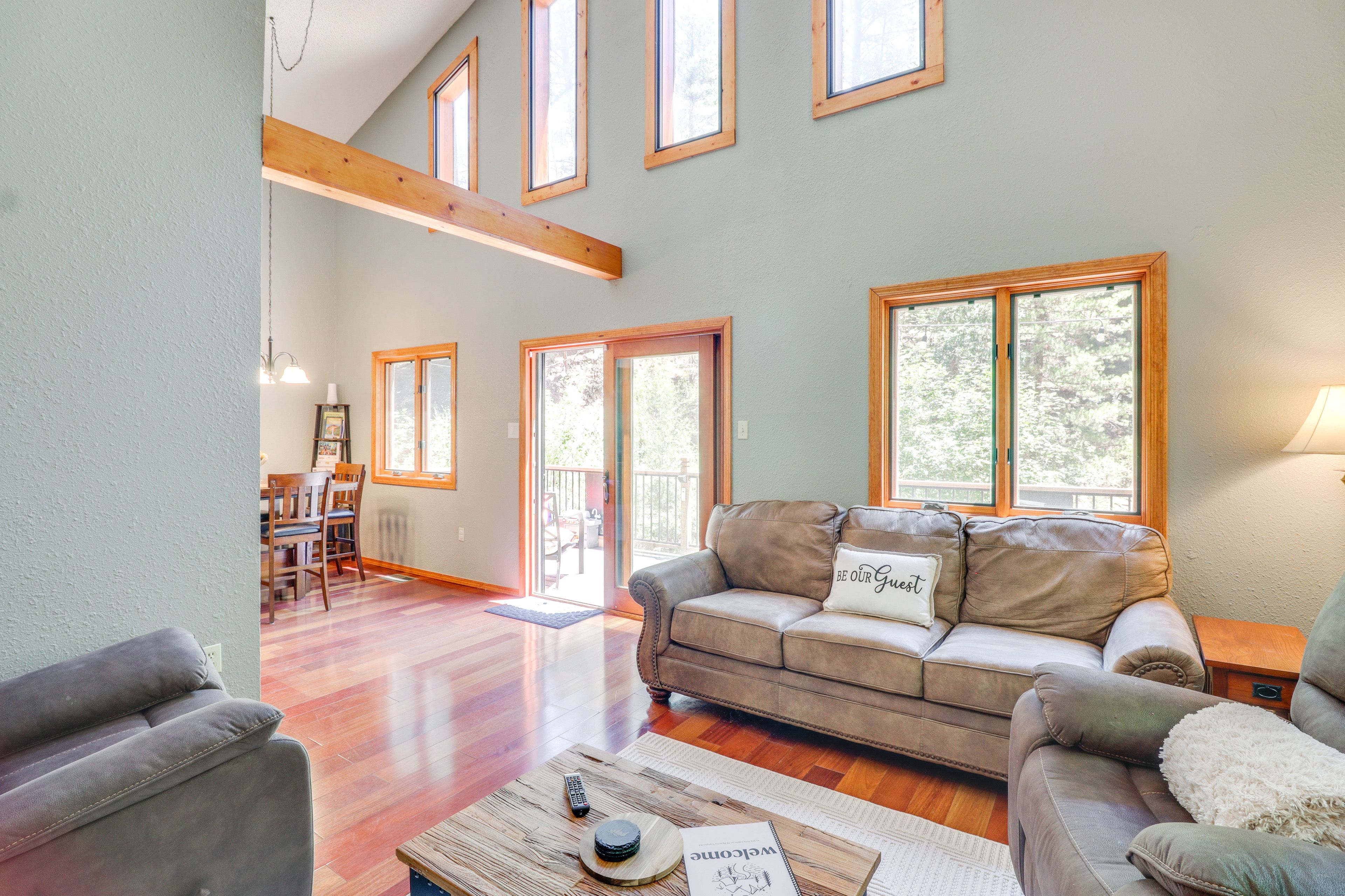 Living Room | Main Floor