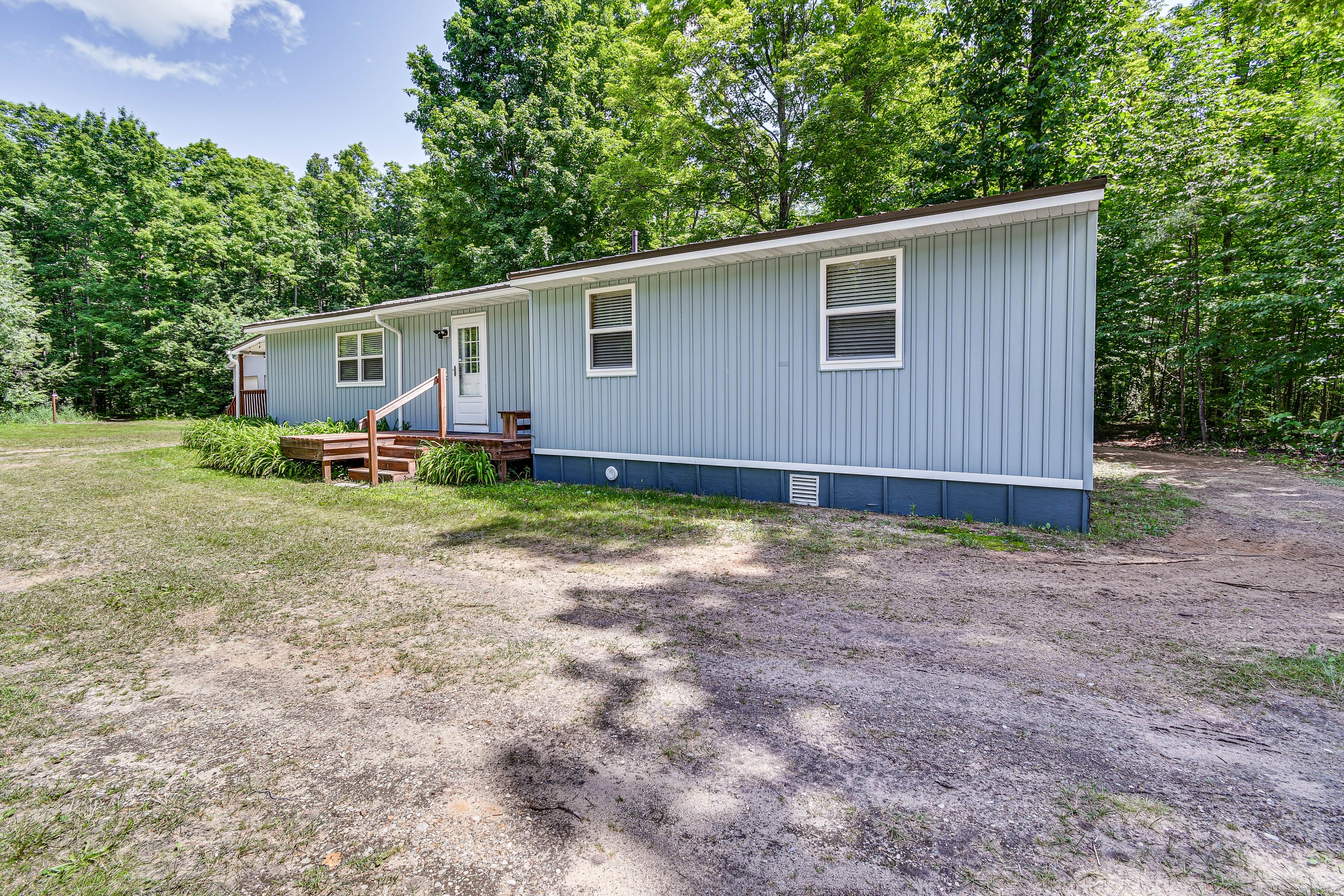 Parking | Driveway (4 Vehicles) | RV/Trailer Parking Allowed On-Site