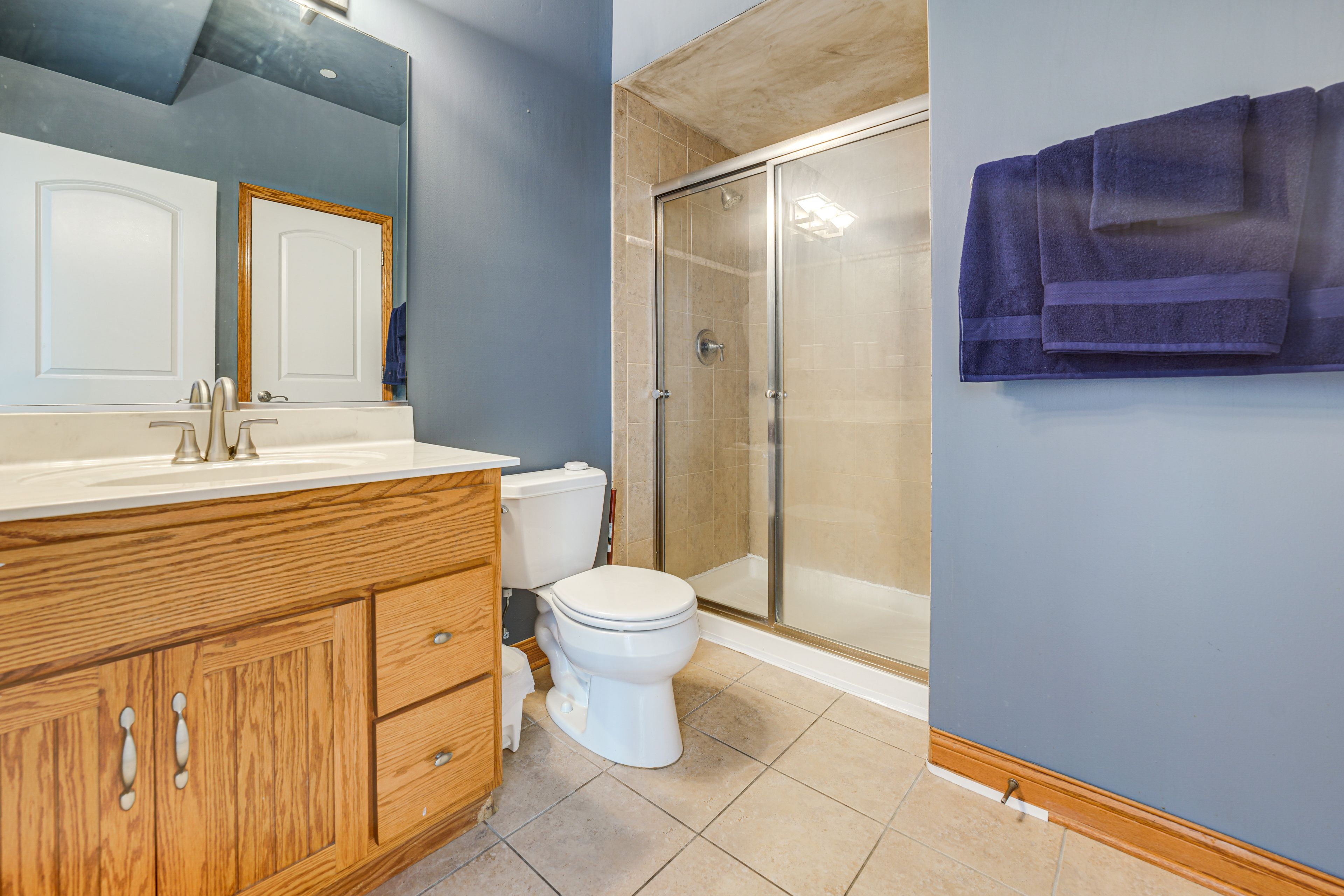 Full Bathroom | 1st Floor