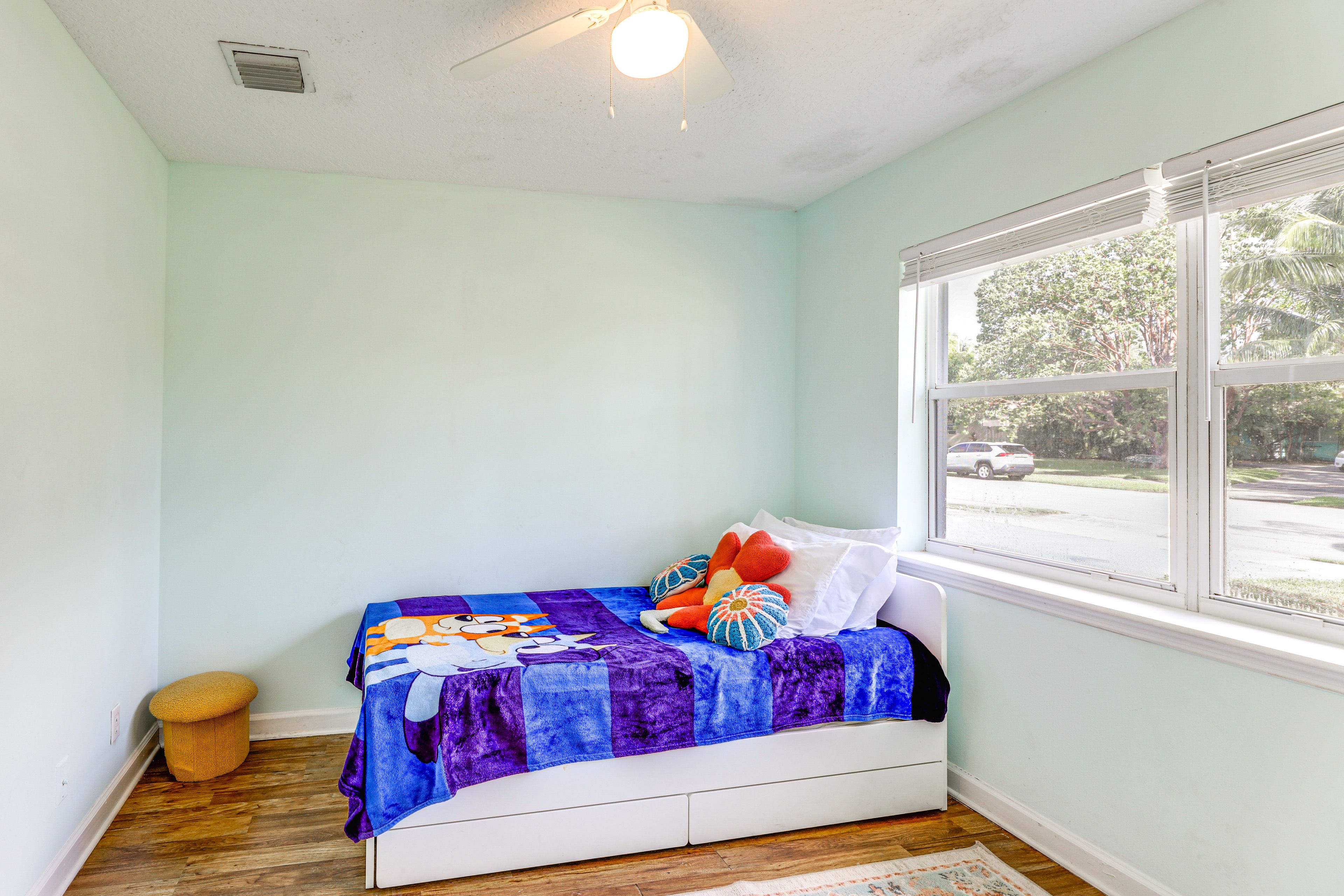 Bedroom 5 | Twin Bed w/ Twin Trundle