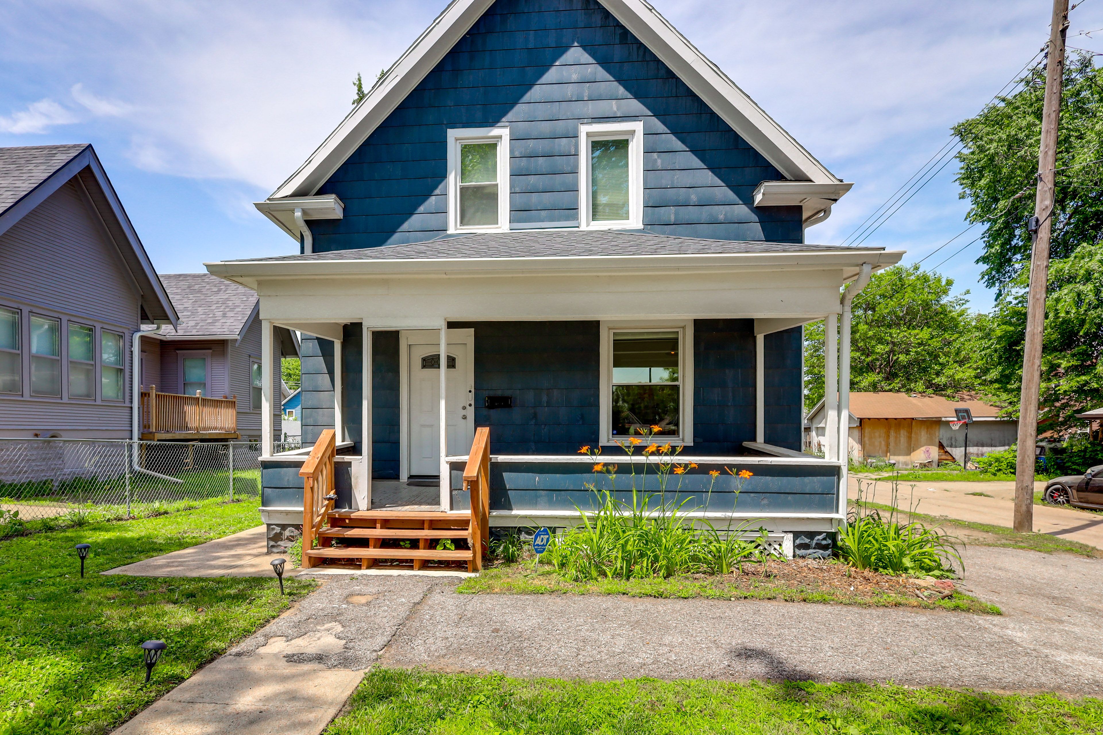 Omaha Vacation Rental | 2BR | 1BA | 2,140 Sq Ft | 3 Steps to Enter